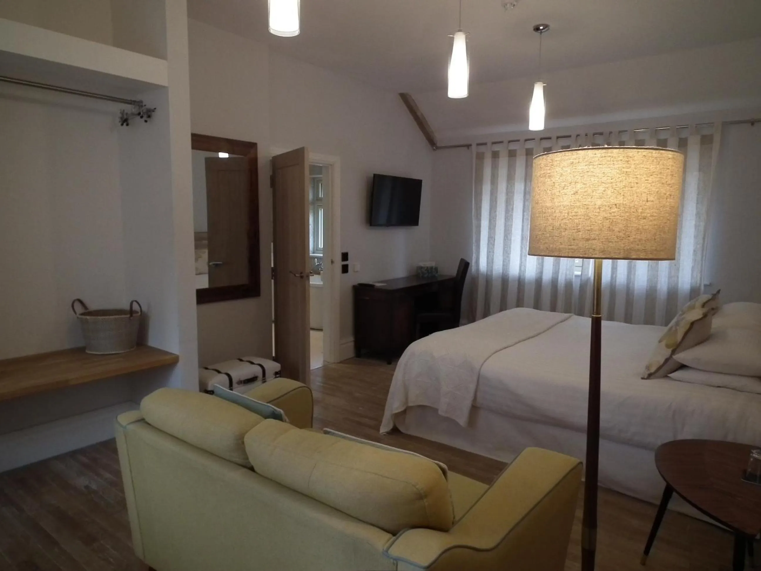 Bed in The Kingsley at Eversley