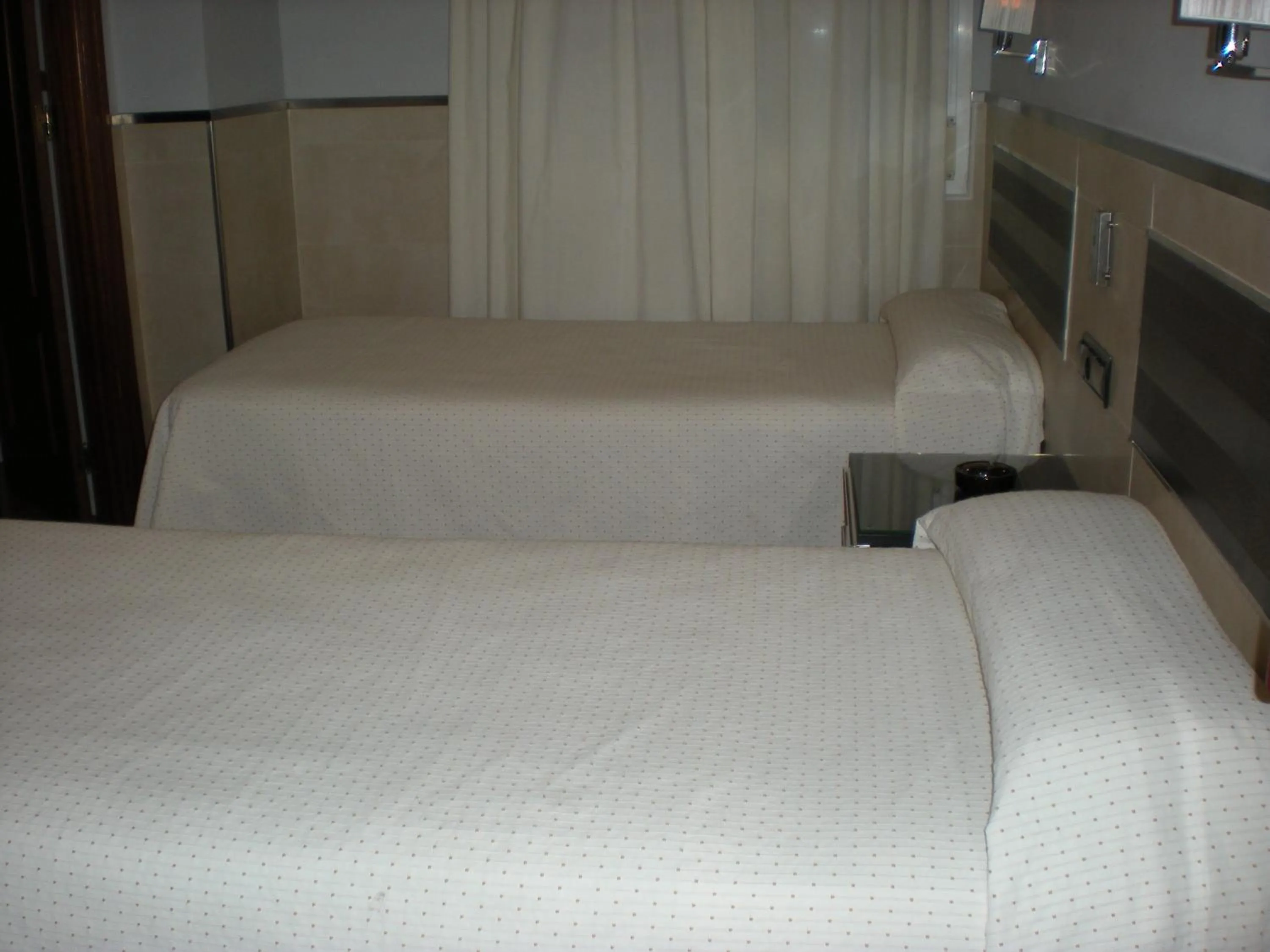 Photo of the whole room, Bed in Hostal La Hispanidad