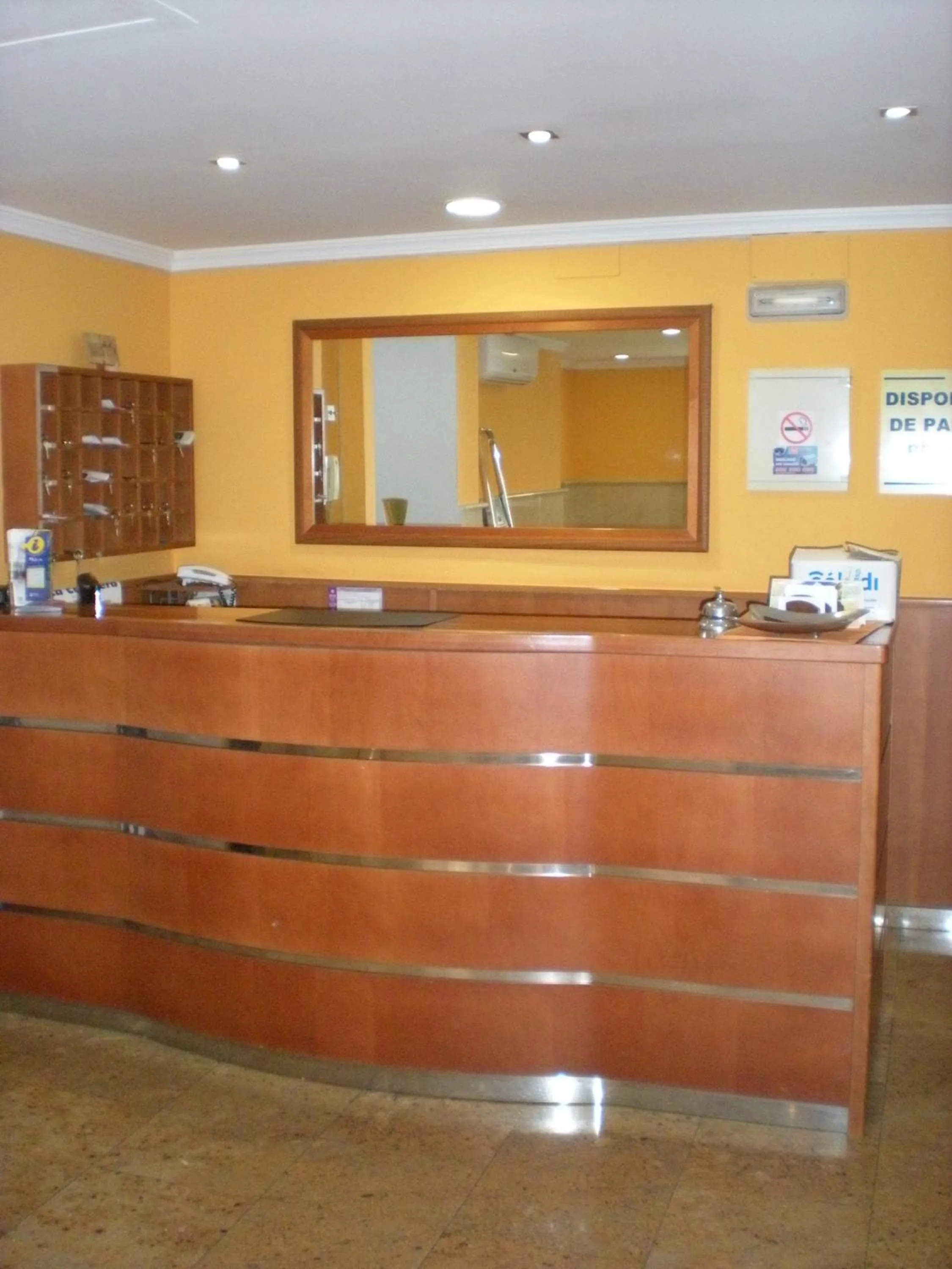 Lobby or reception in Hostal La Hispanidad