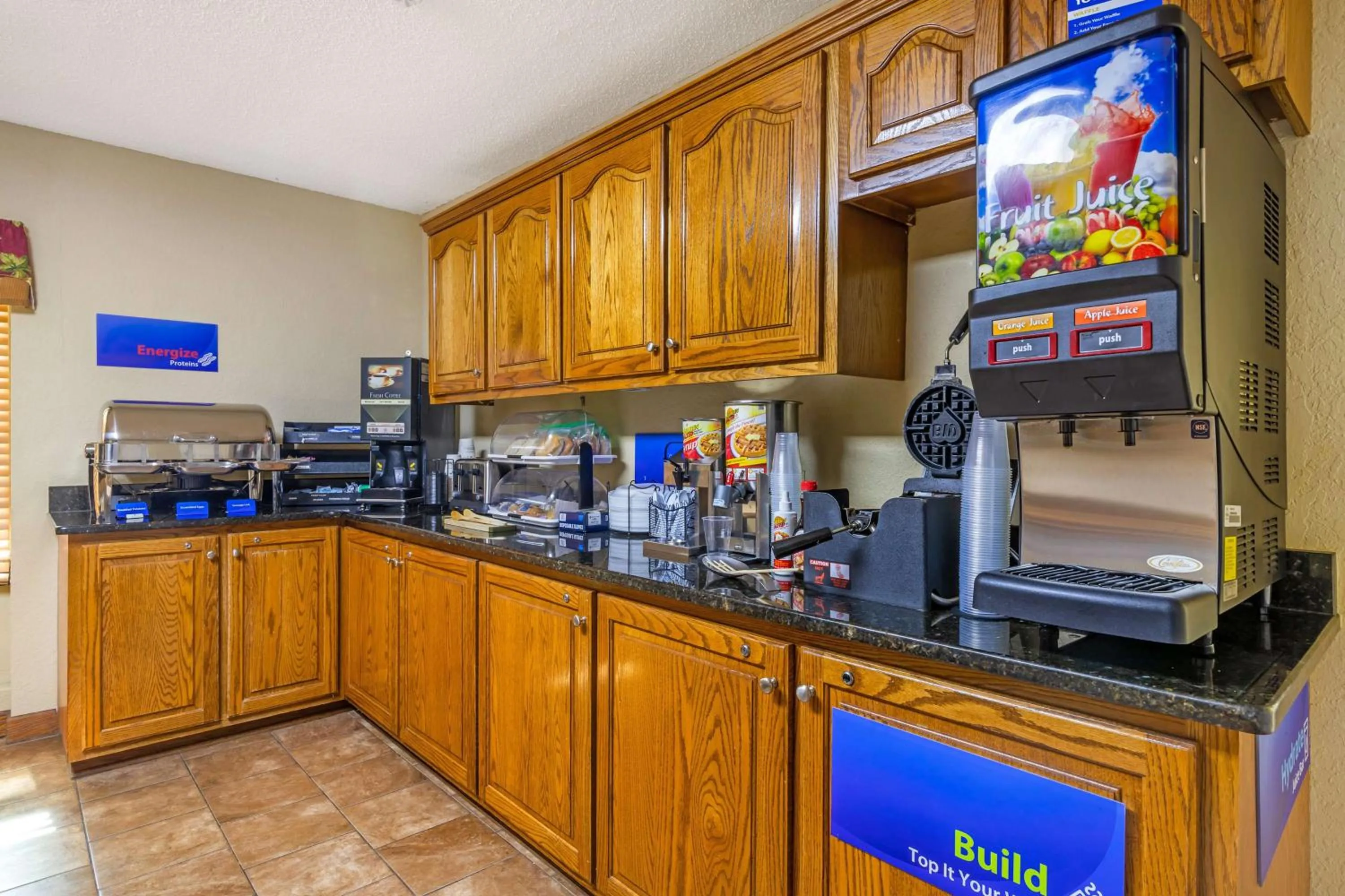 Breakfast in Best Western Bradford Inn