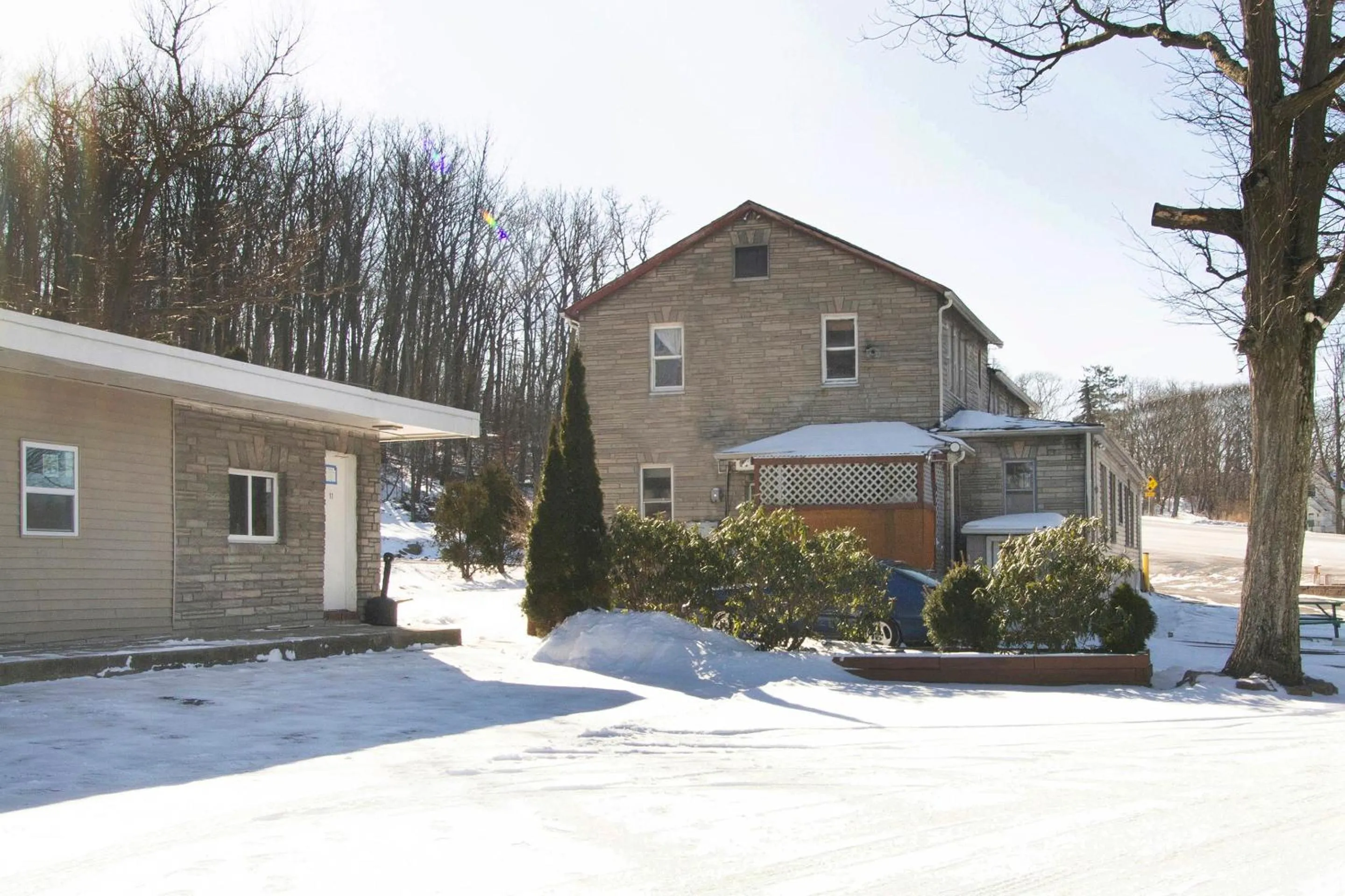Facade/entrance in OYO Hotel Wilkes-Barre East