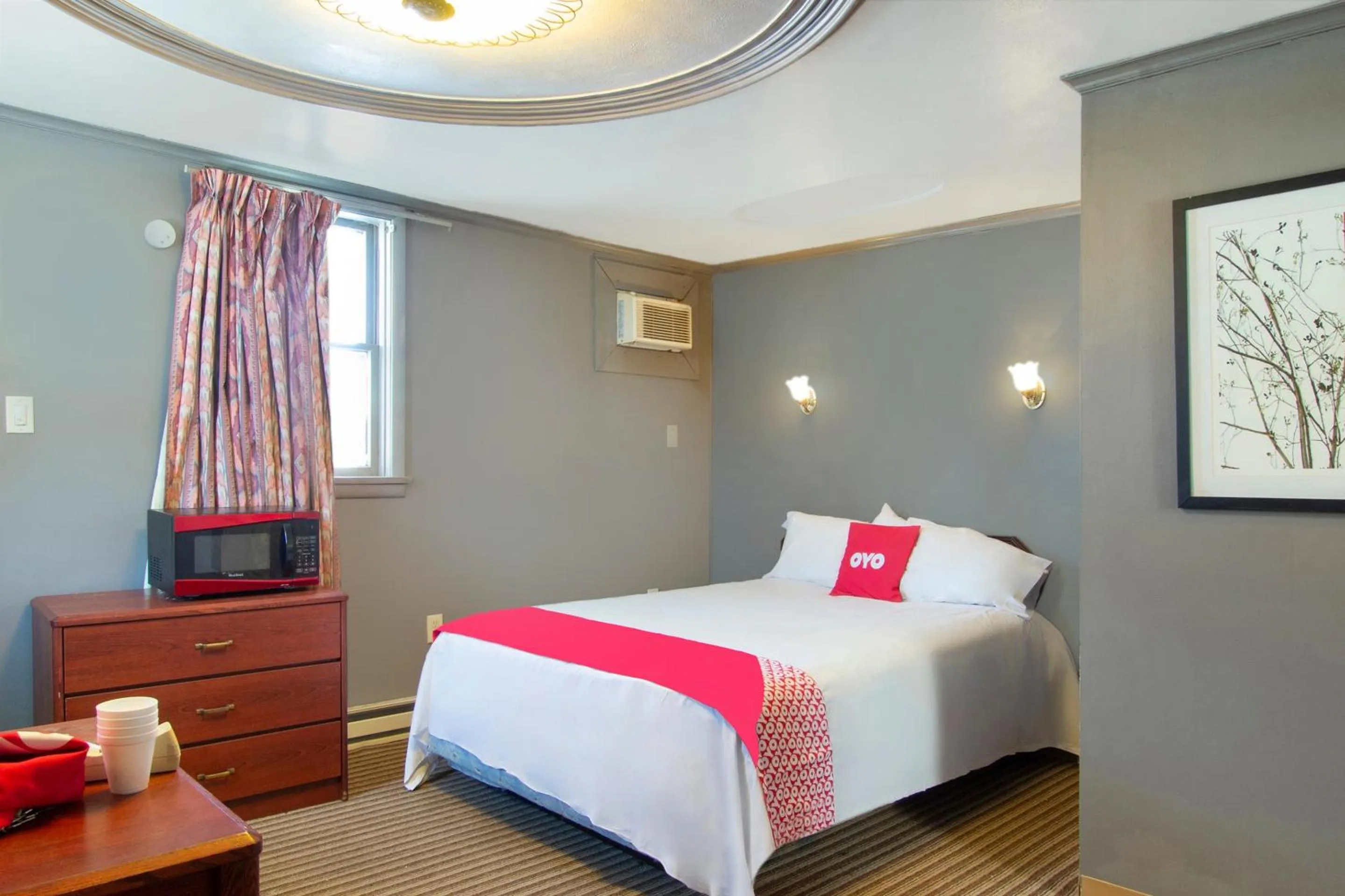 Bedroom, Bed in OYO Hotel Wilkes-Barre East