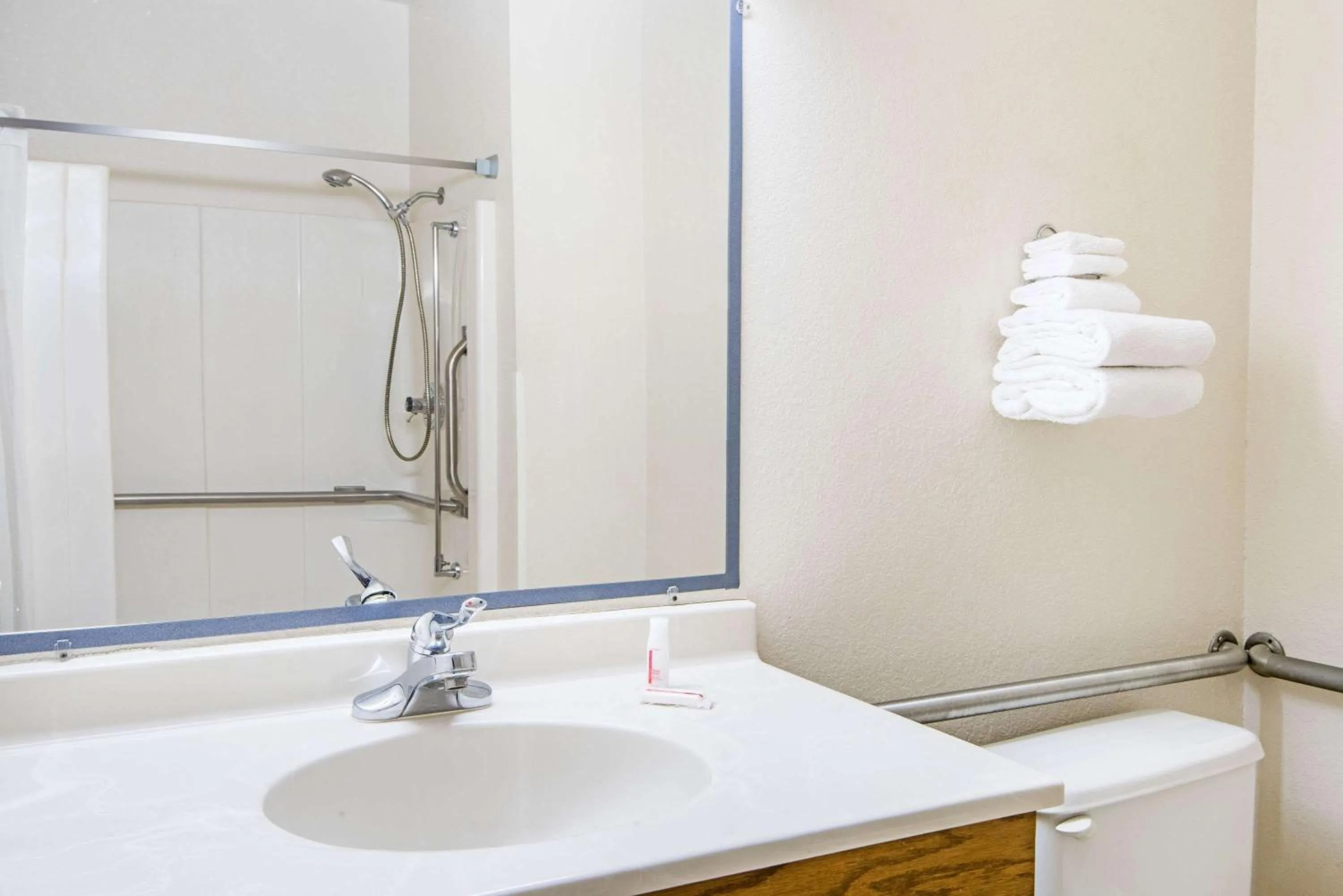 Bathroom in Super 8 by Wyndham Richfield Cleveland