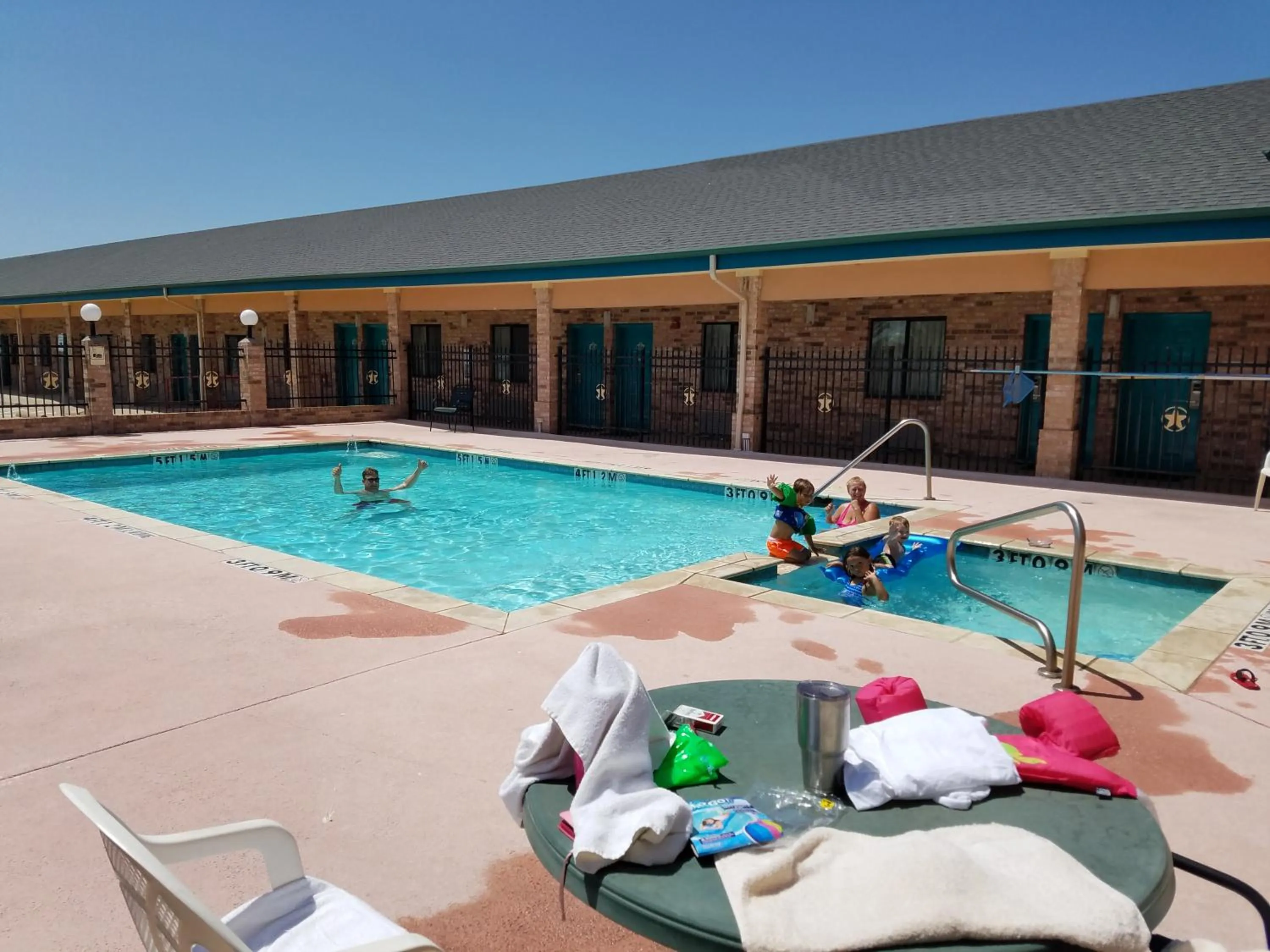 Swimming pool in Quality One Motel