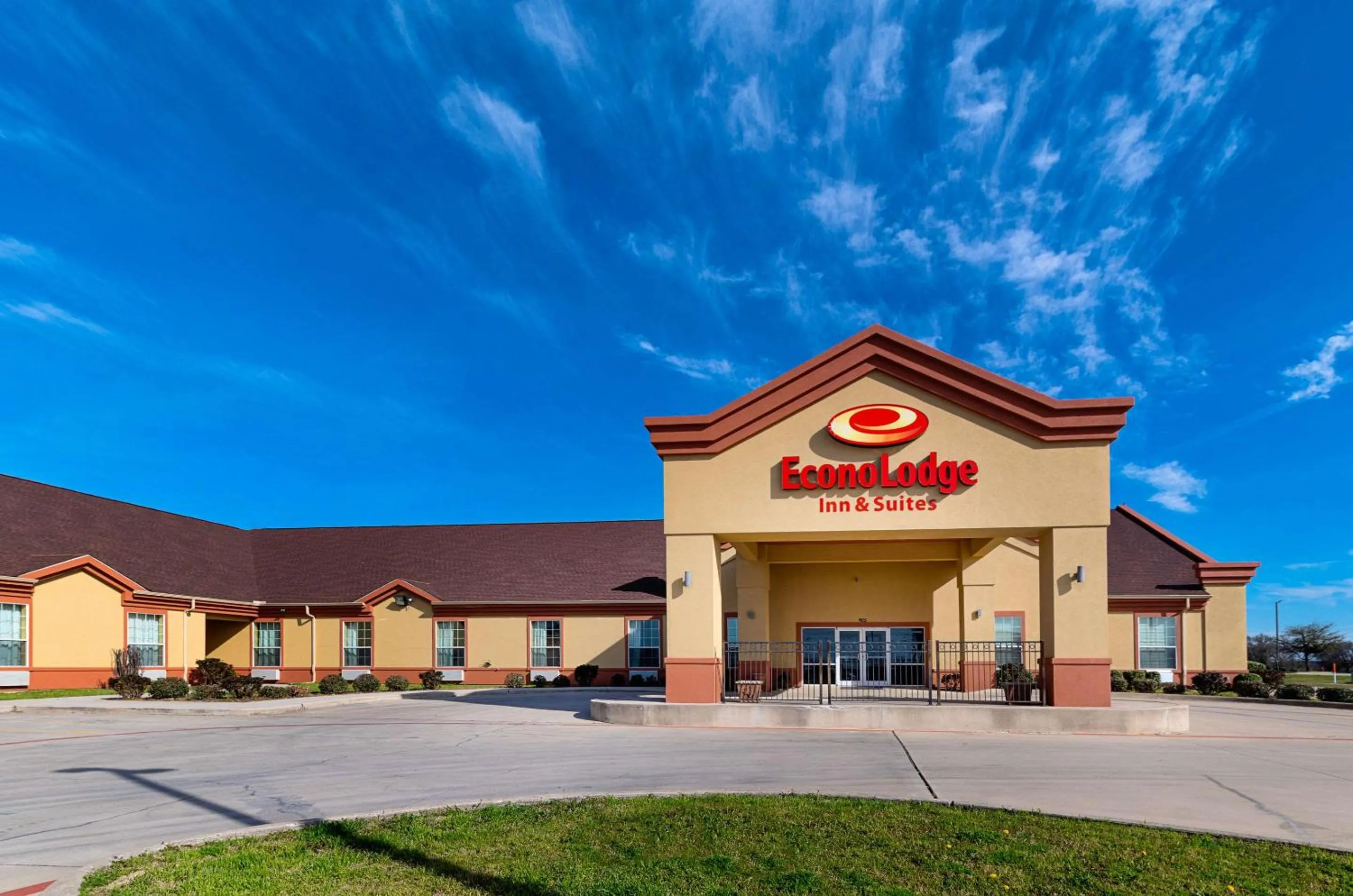 Property building in Econo Lodge Inn & Suites Bridgeport