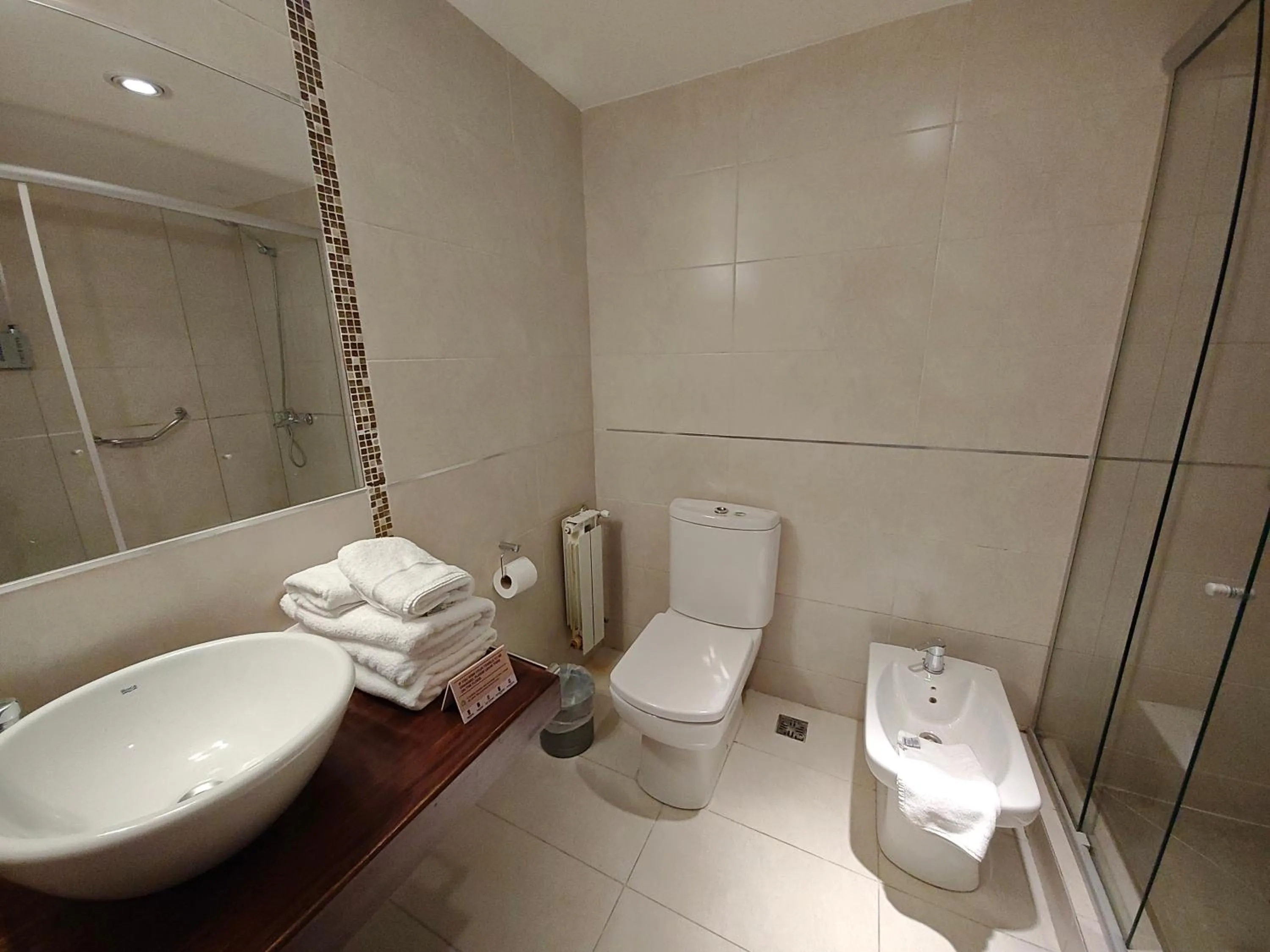 Bathroom in Hotel Bahia Redonda