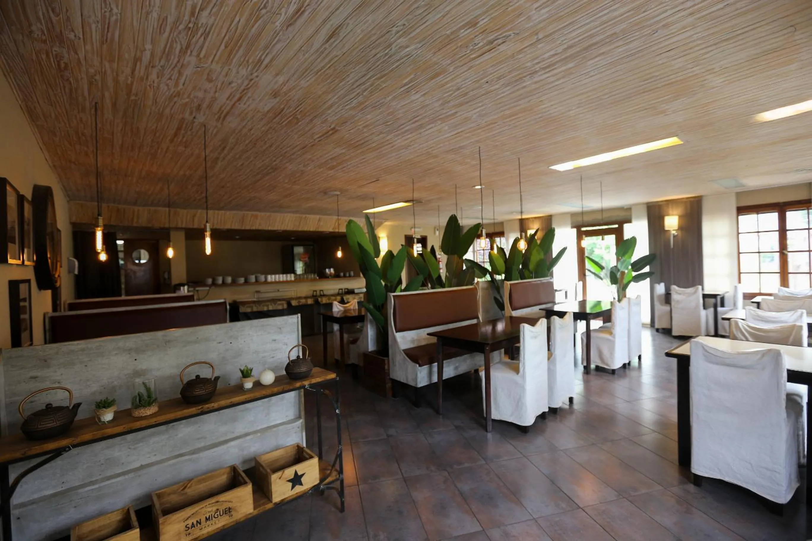 Dining area in Hotel Bahia Redonda