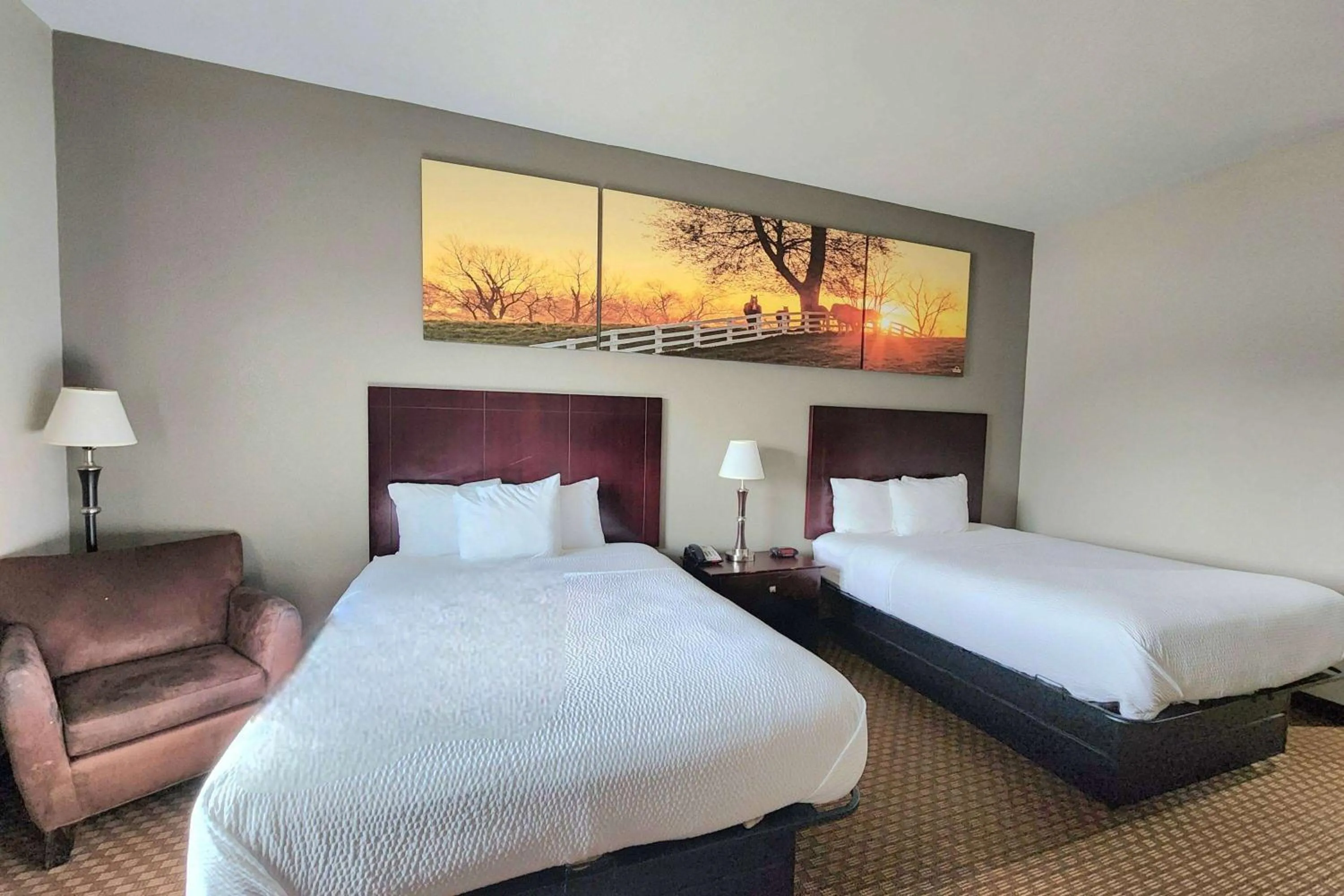 Photo of the whole room, Bed in Days Inn by Wyndham Kemah
