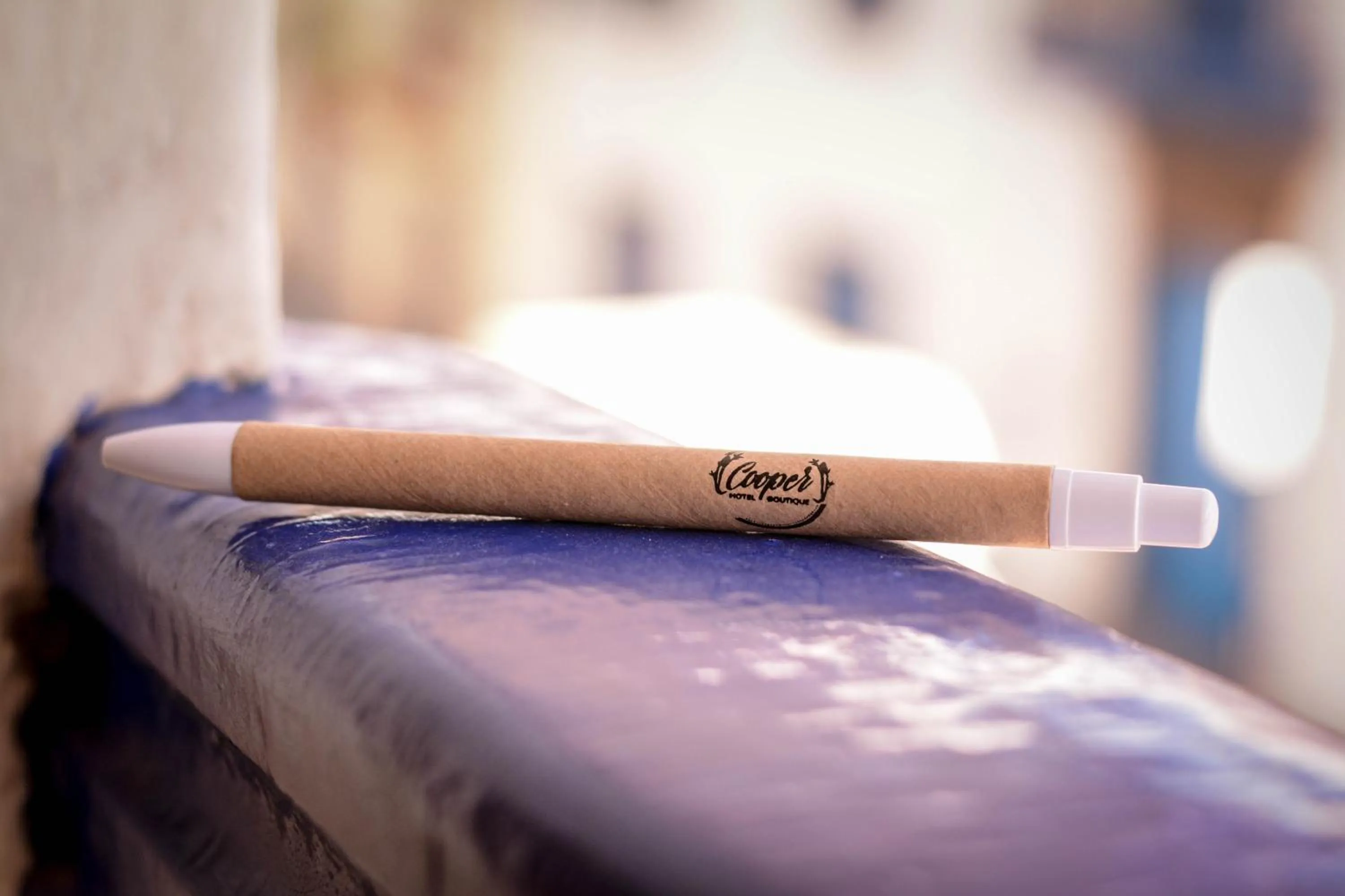 Logo/Certificate/Sign, Bed in Cooper Hotel Boutique