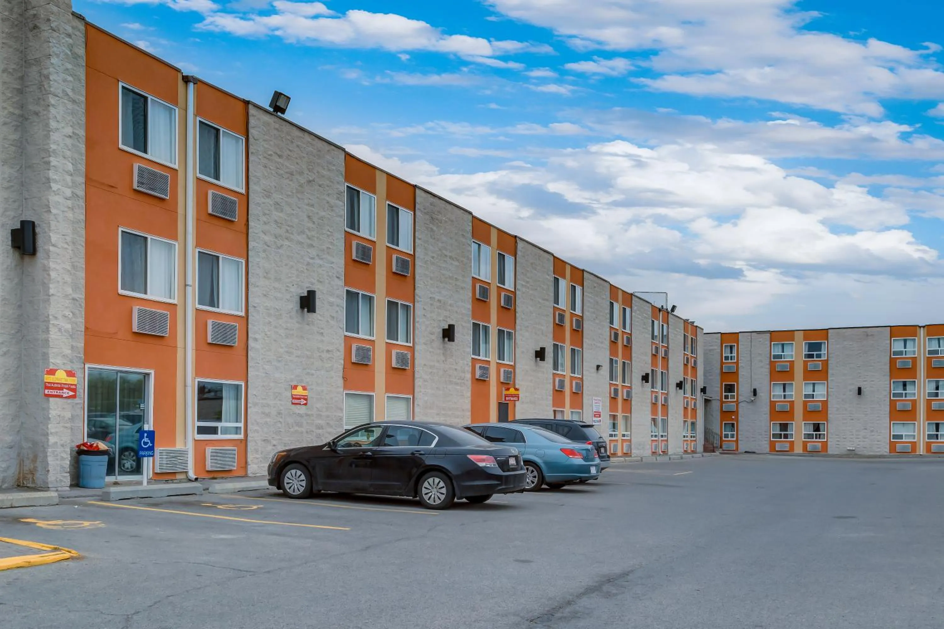 Property building in Airport Traveller's Inn