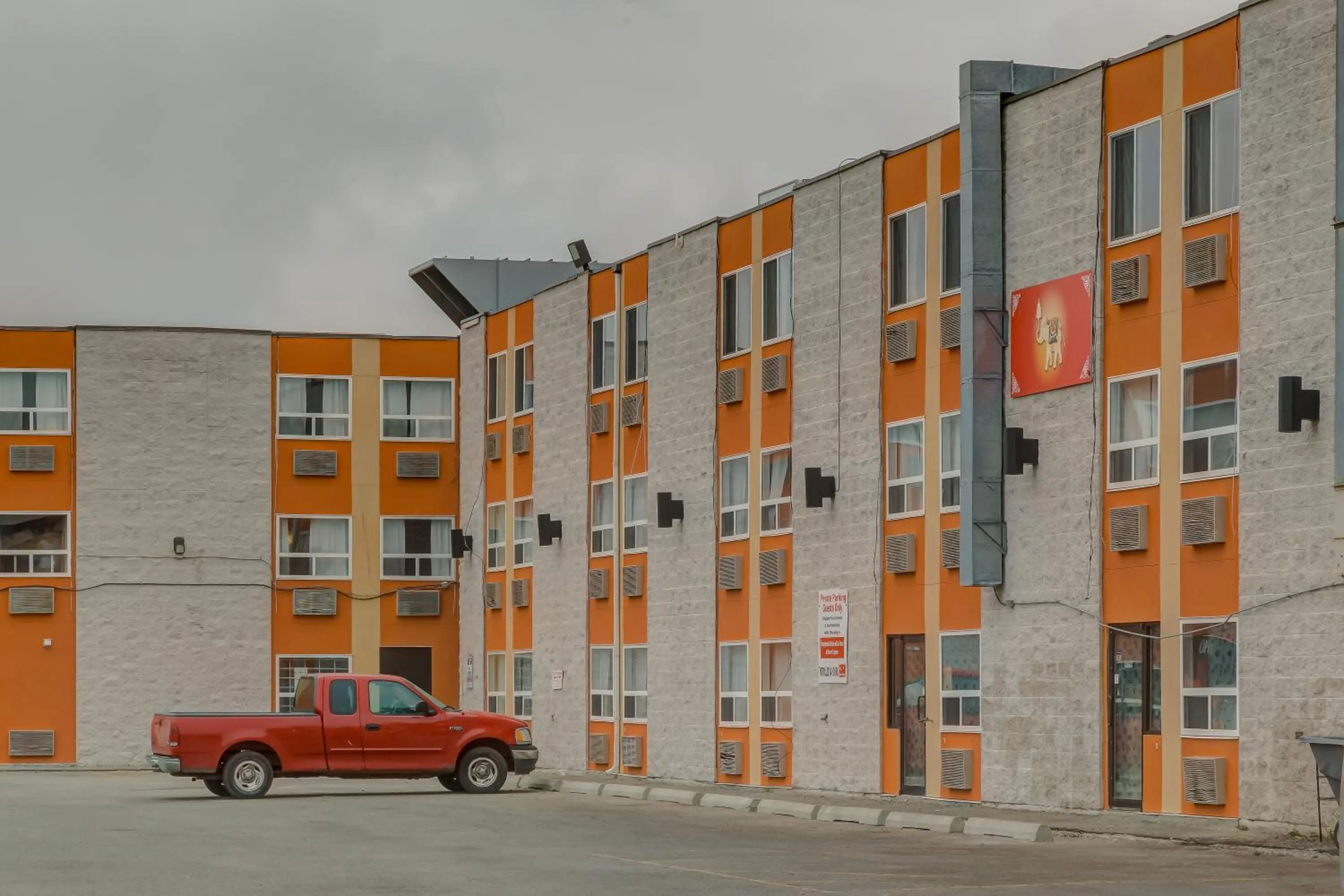 Property building in Airport Traveller's Inn