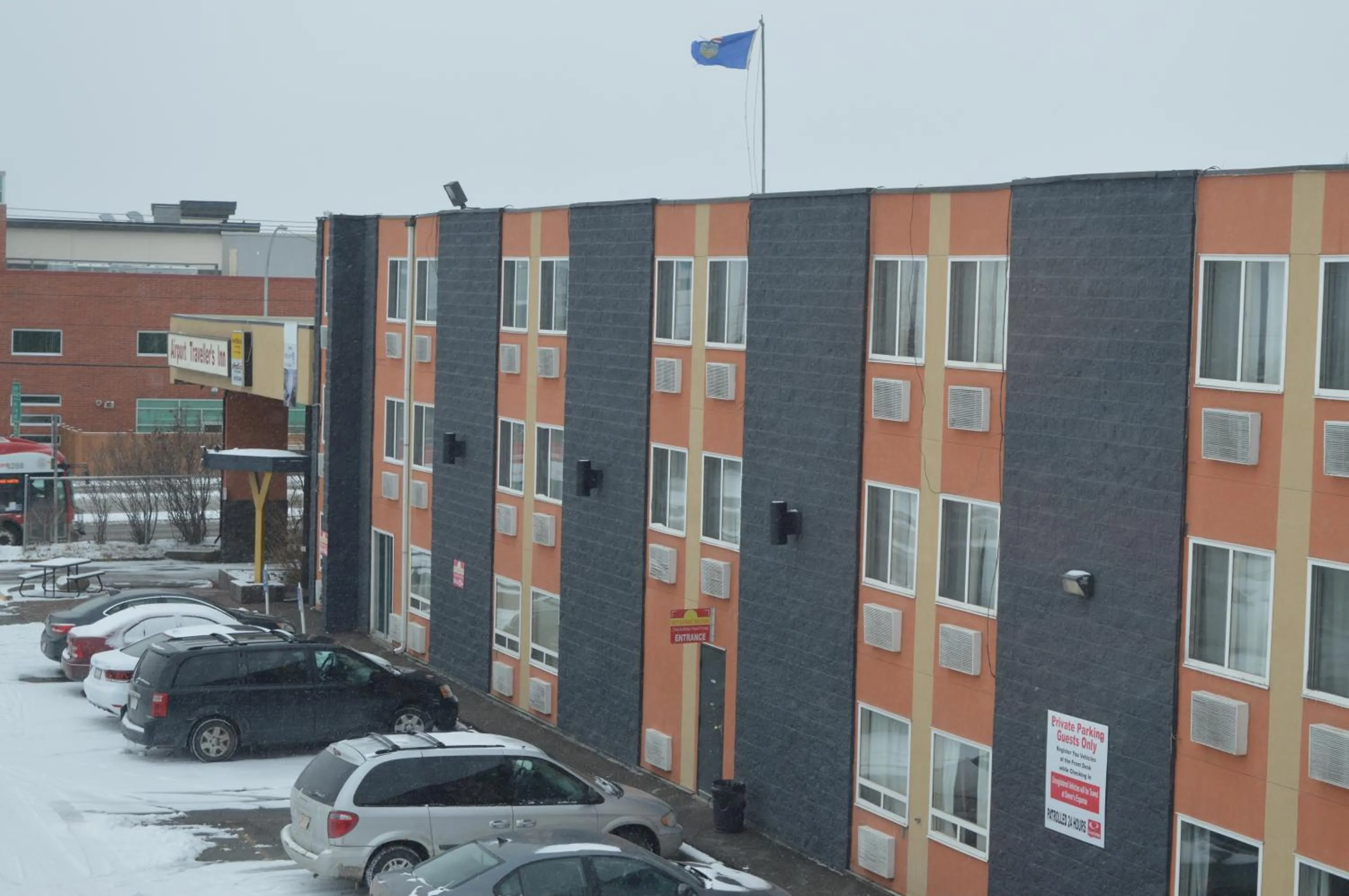 Property building in Airport Traveller's Inn