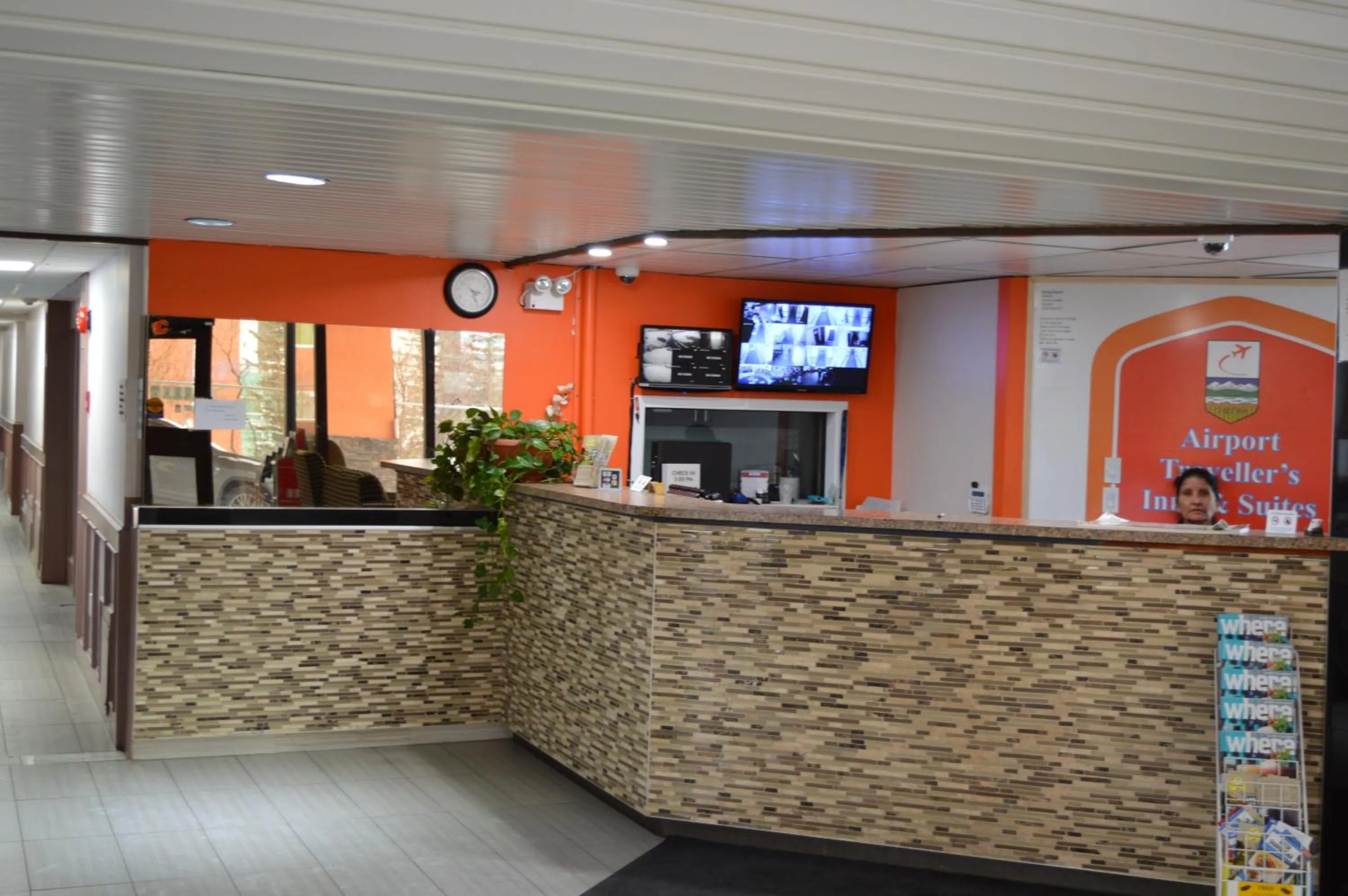 Lobby or reception in Airport Traveller's Inn