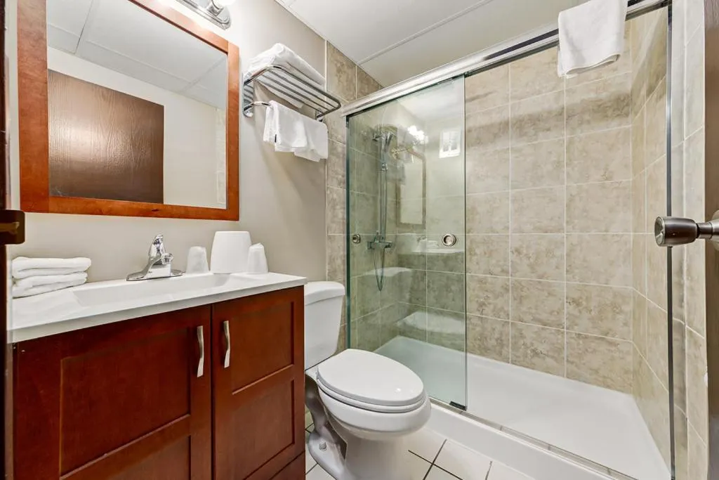 Airport Traveller's Inn