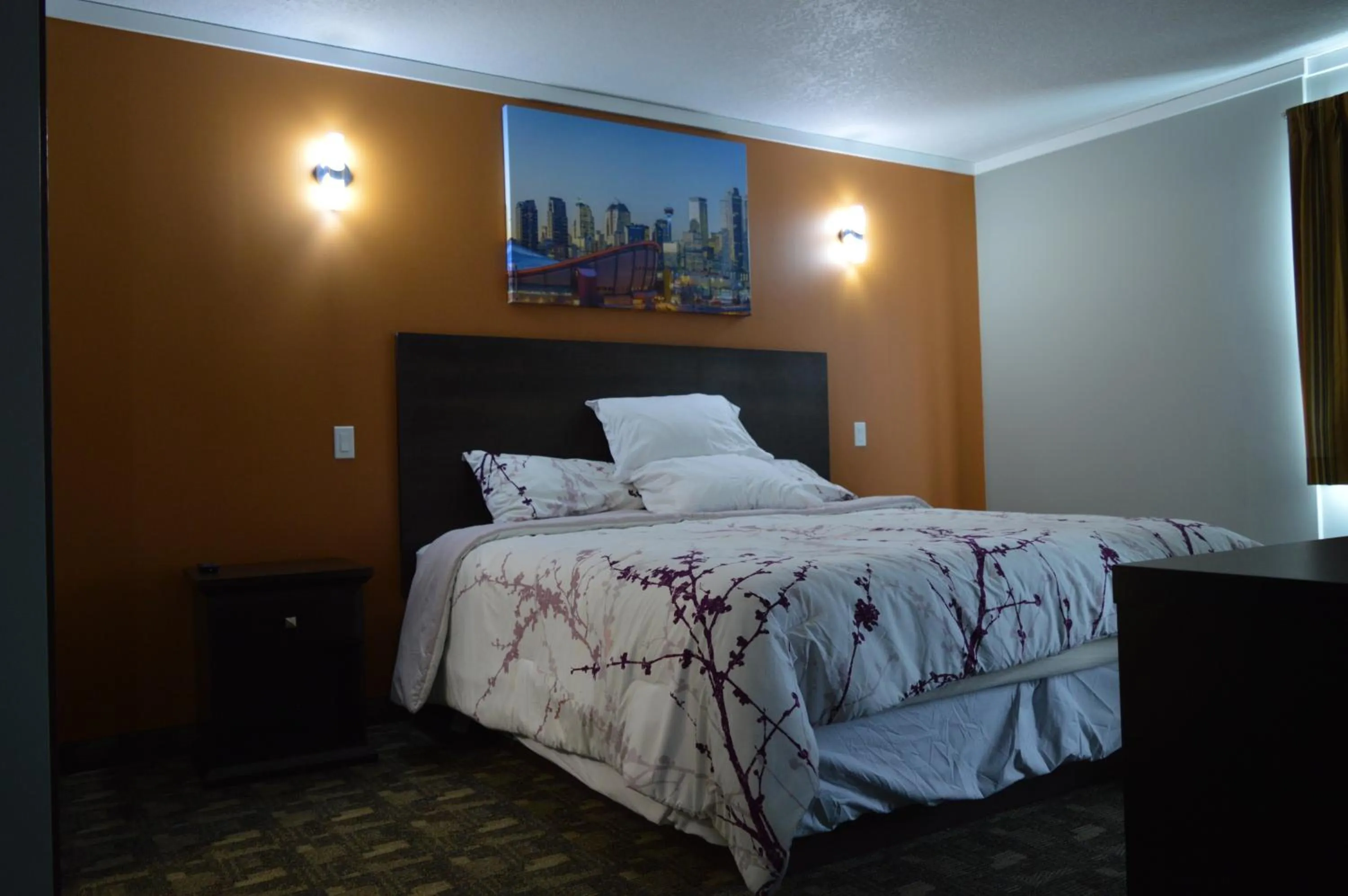 Bed in Airport Traveller's Inn