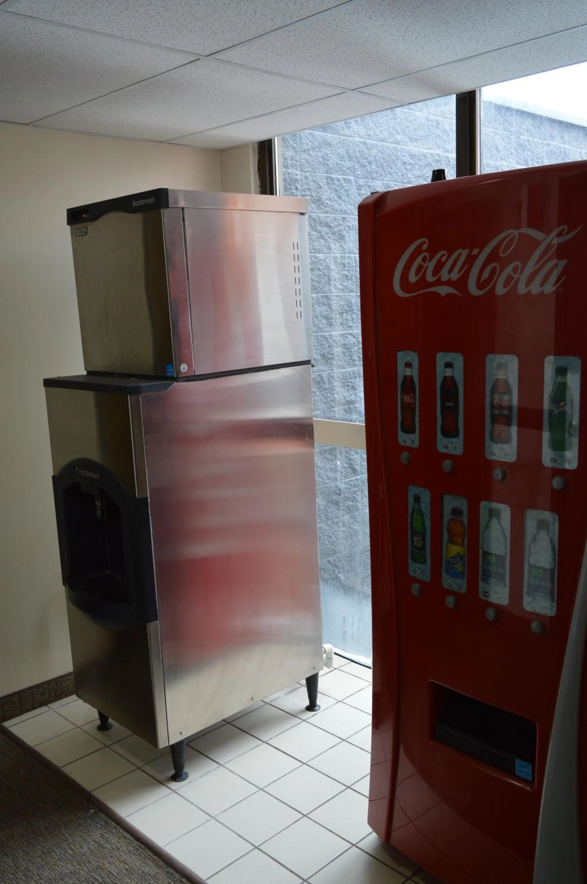 Drinks in Airport Traveller's Inn