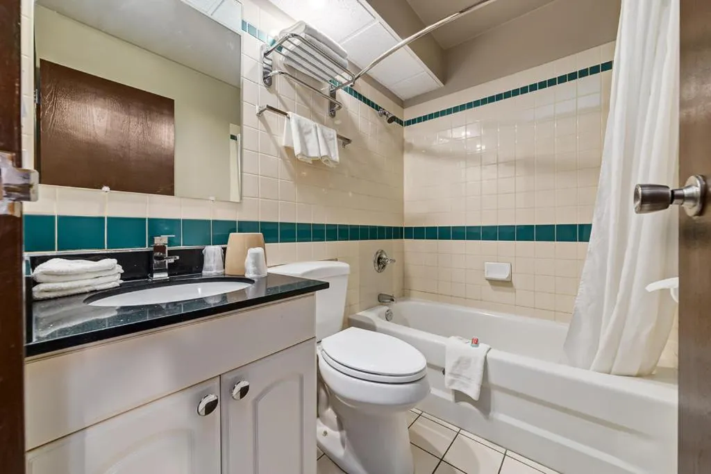 Airport Traveller's Inn