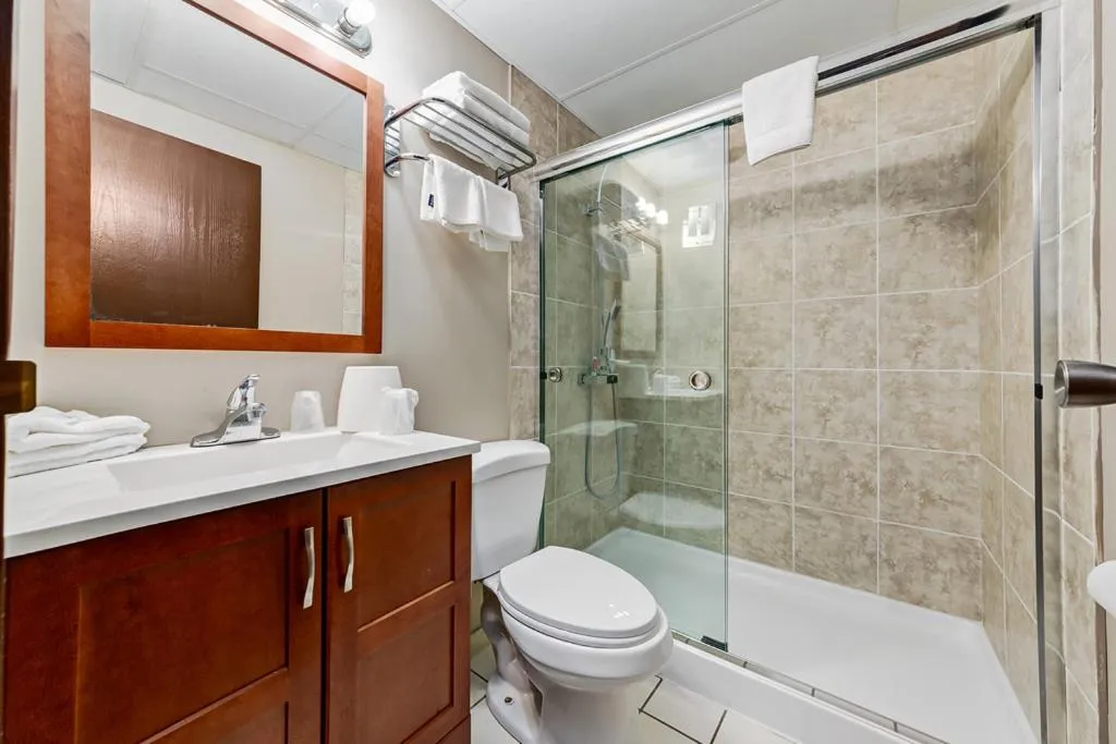 Airport Traveller's Inn