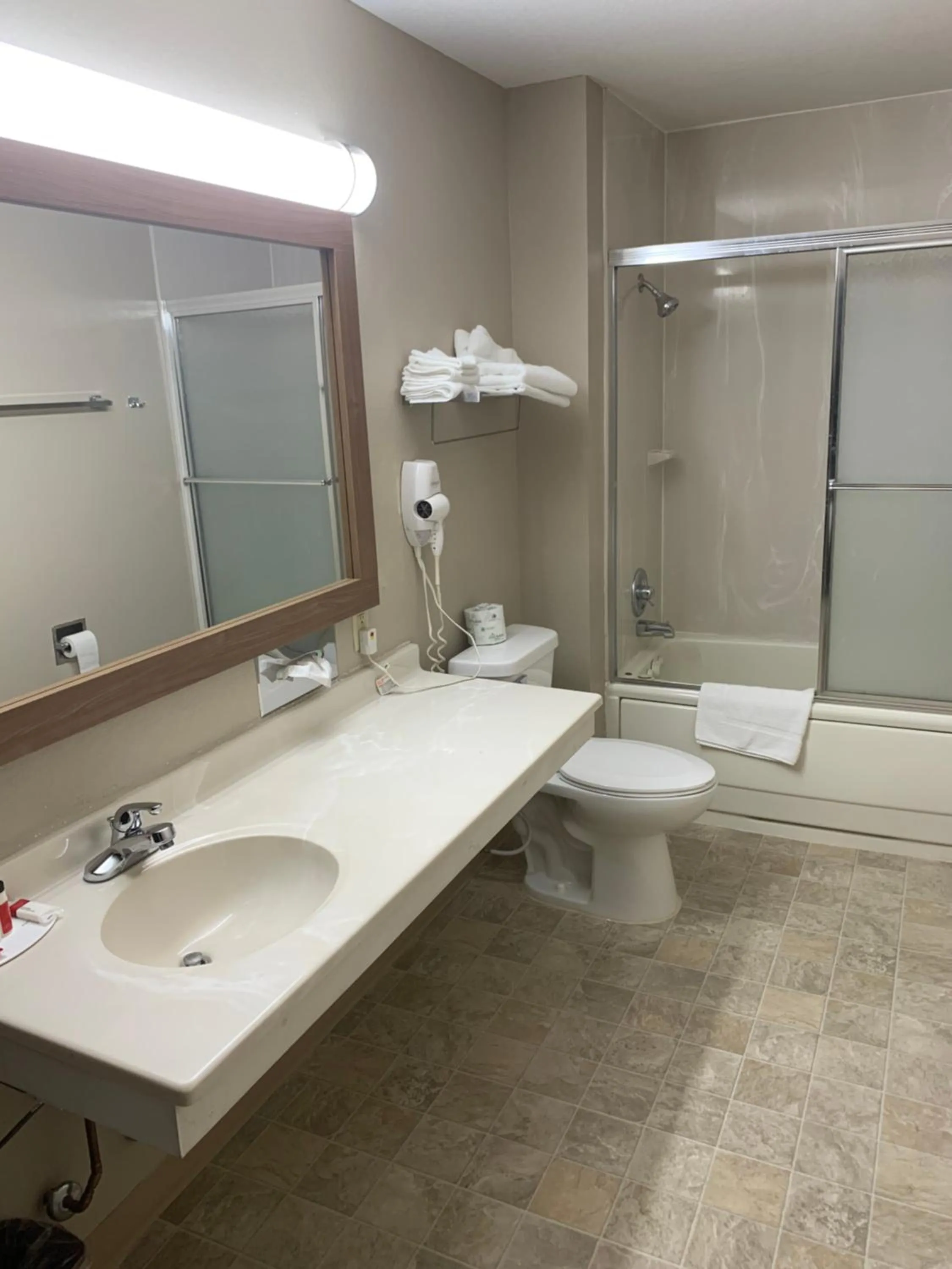 Bathroom in Super 8 by Wyndham O Neill NE