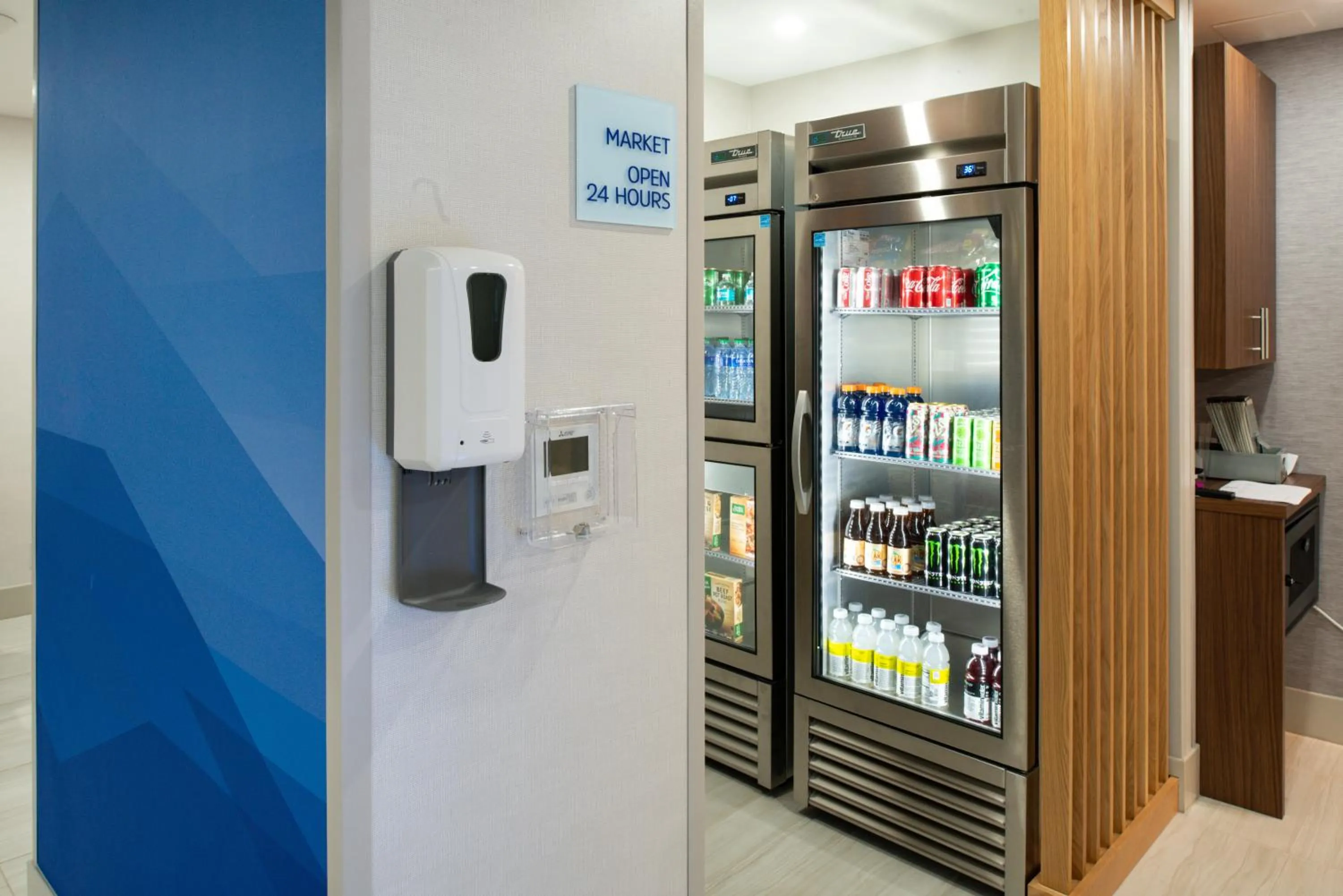 Lobby or reception in Holiday Inn Express - Santa Rosa North by IHG