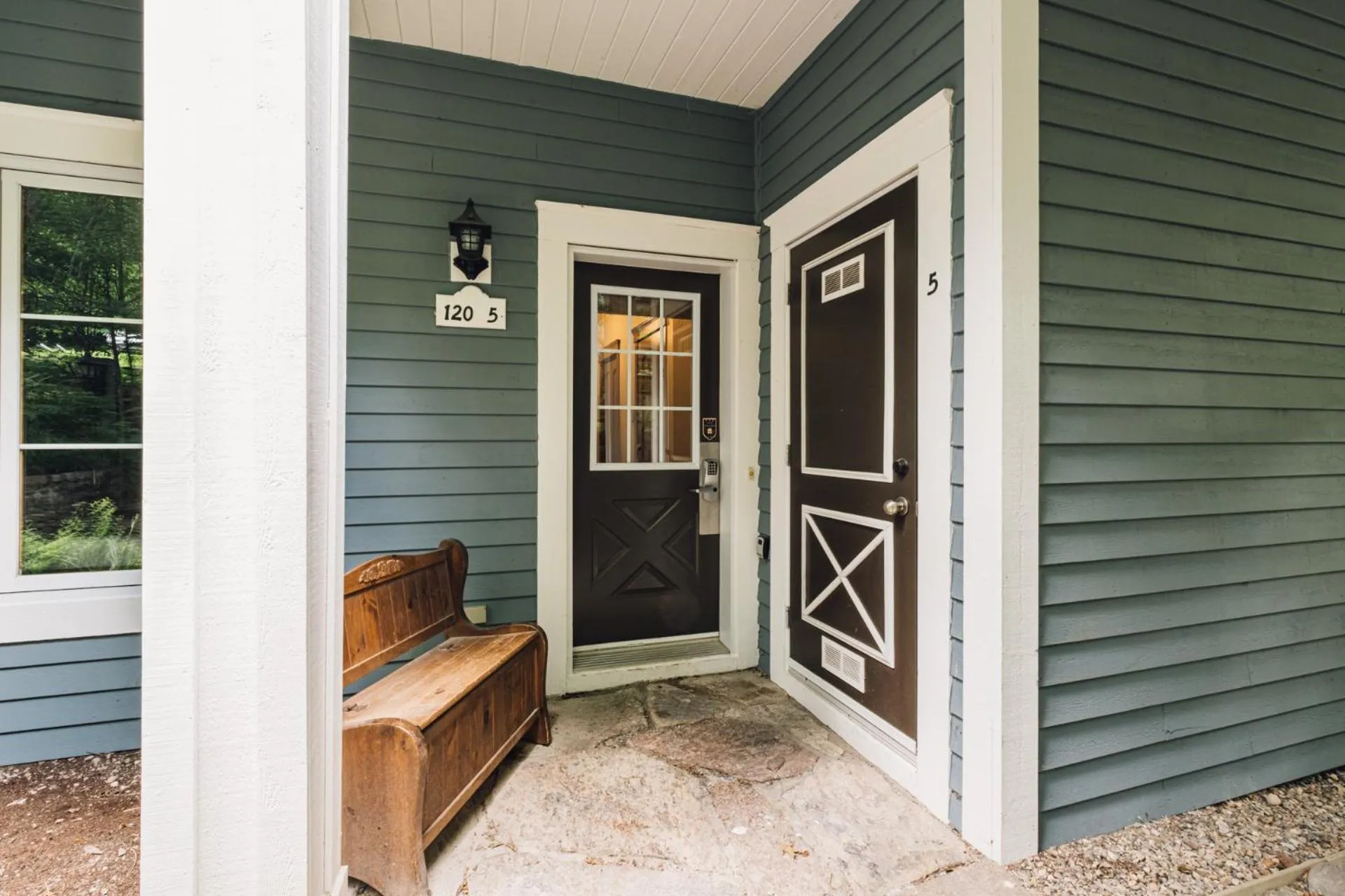 Facade/entrance in Le Boisé (Les Manoirs) Mont-Tremblant