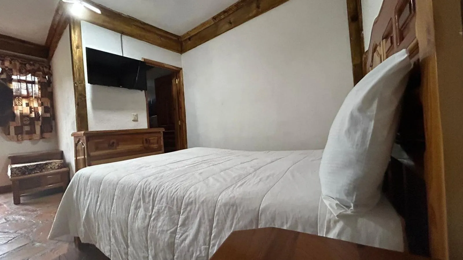 Bed in Hotel Colonial Taxco