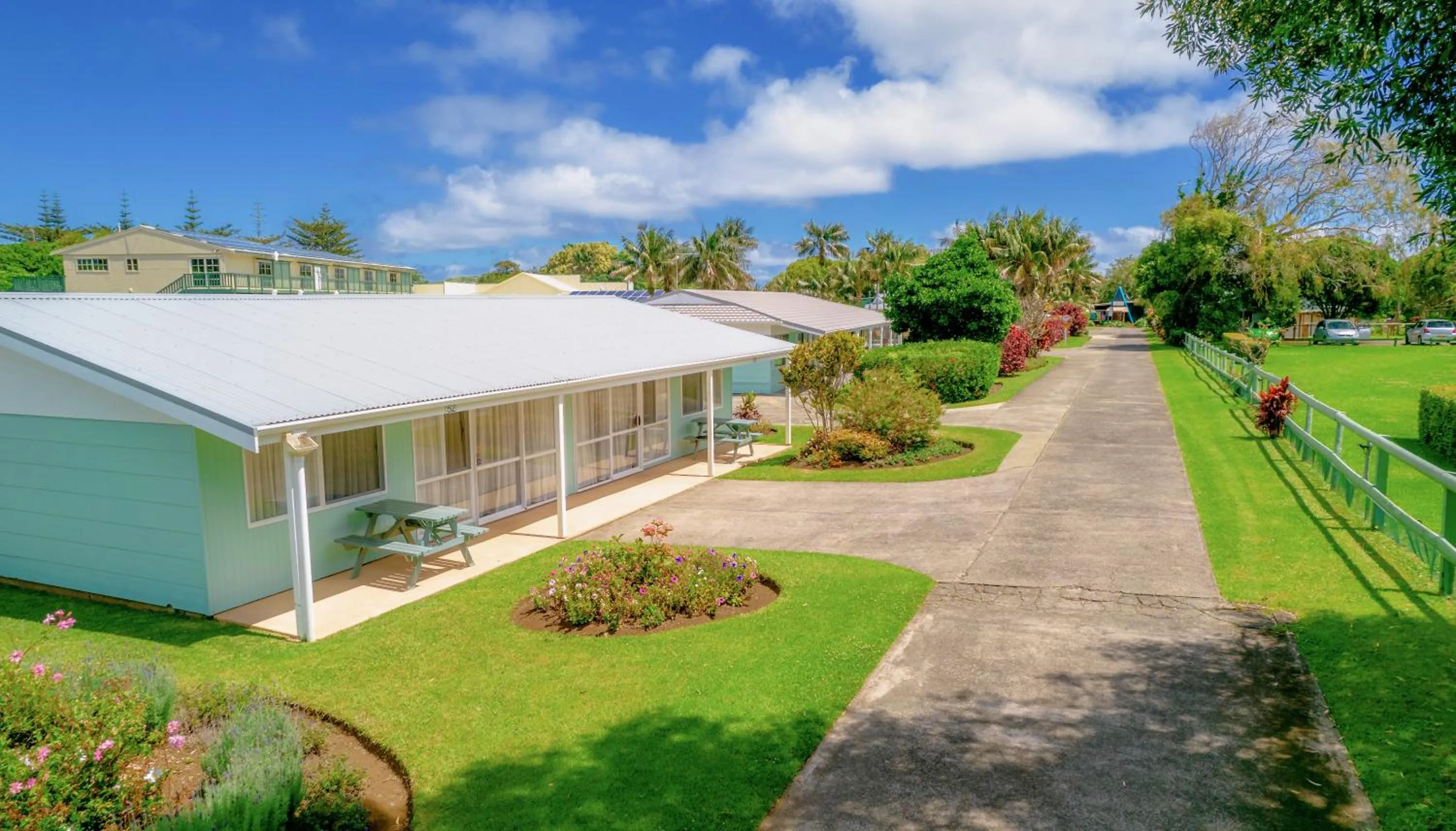 Property building in Aloha Apartments