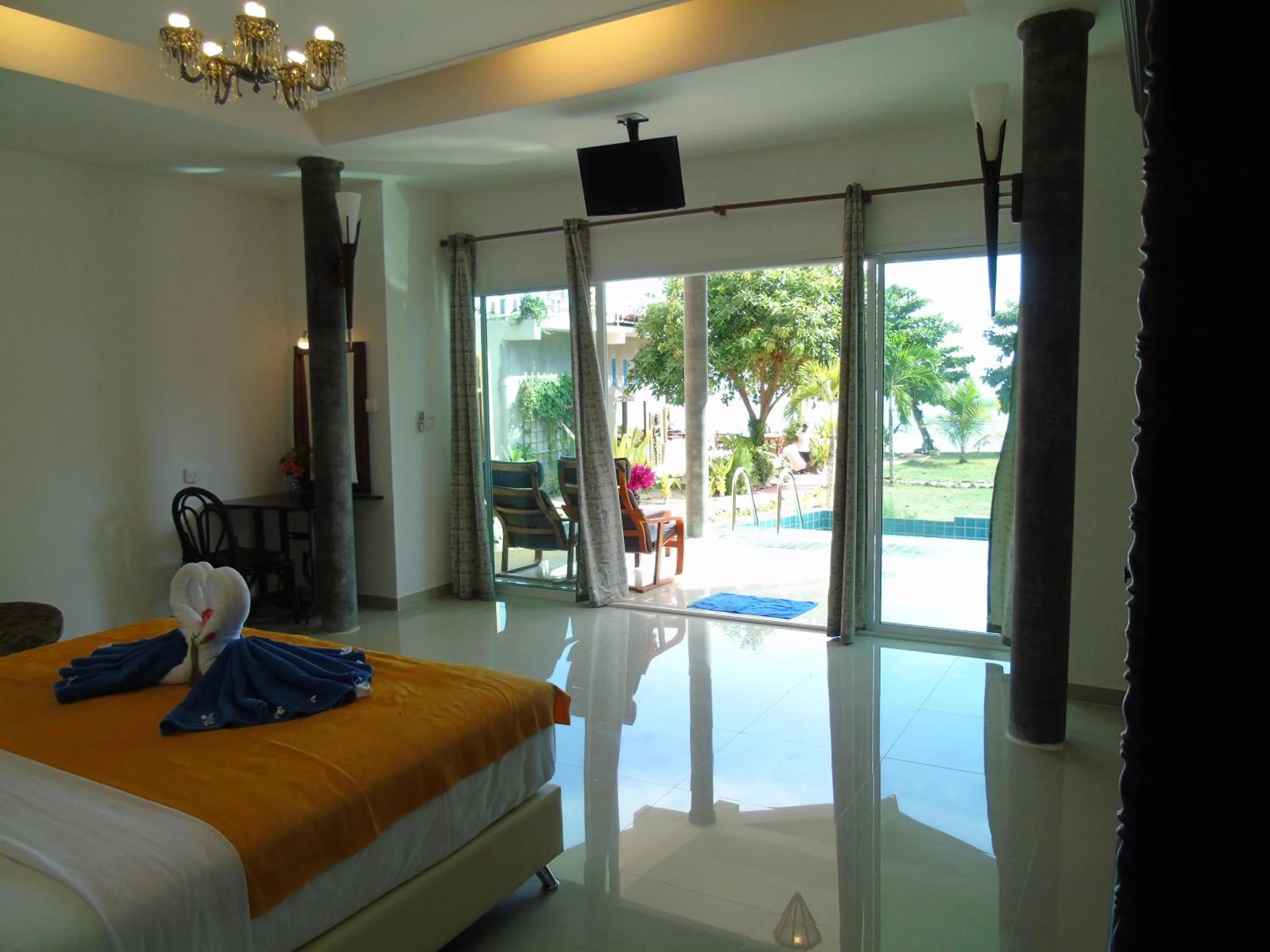 Day, Bed in Yao Yai Beach Resort