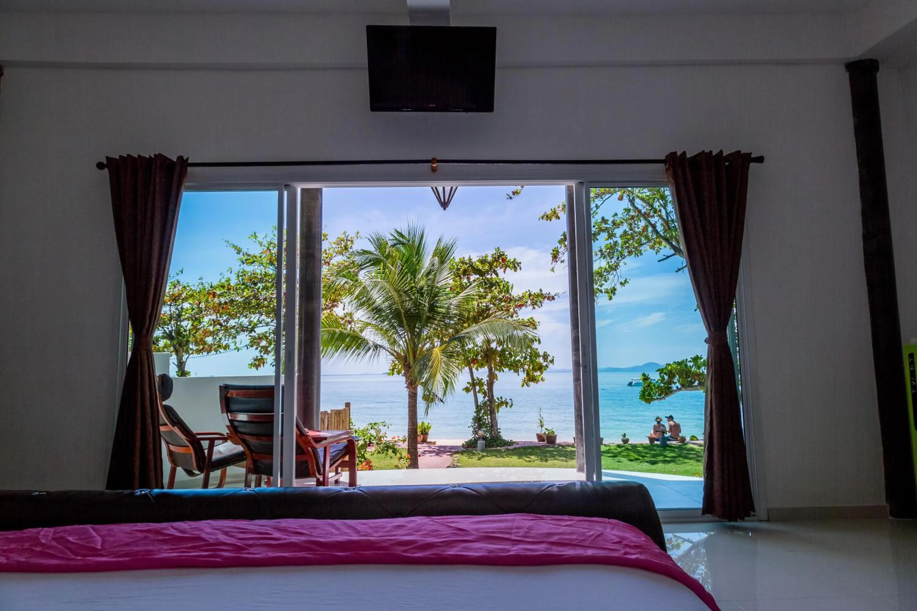 Sea view, Bed in Yao Yai Beach Resort