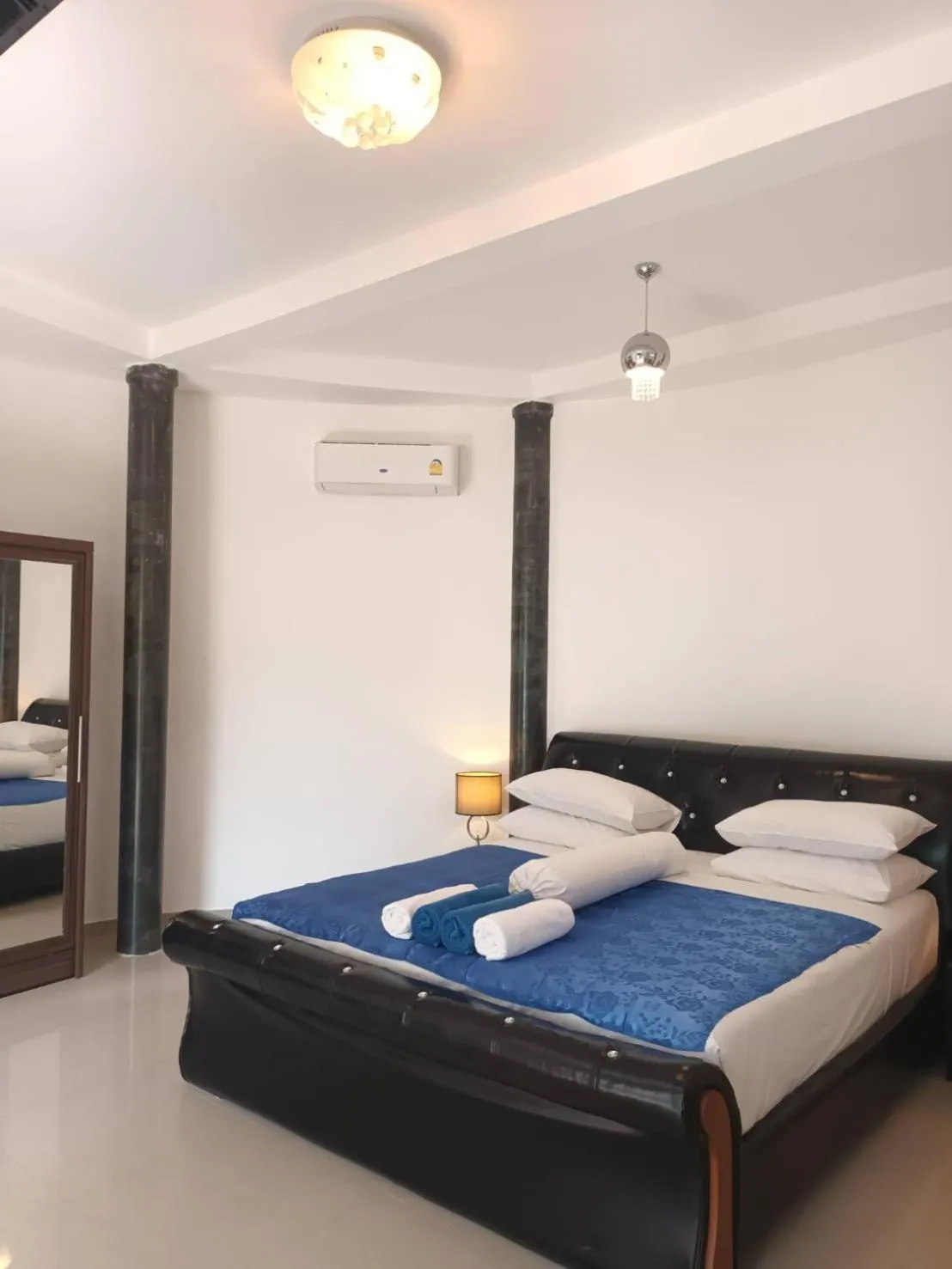 Bed in Yao Yai Beach Resort