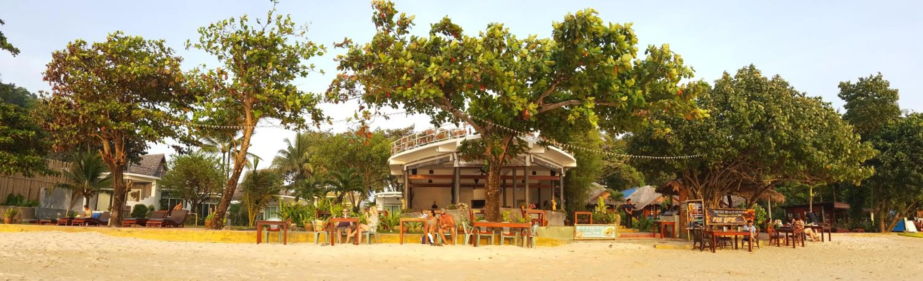 Food and drinks in Yao Yai Beach Resort