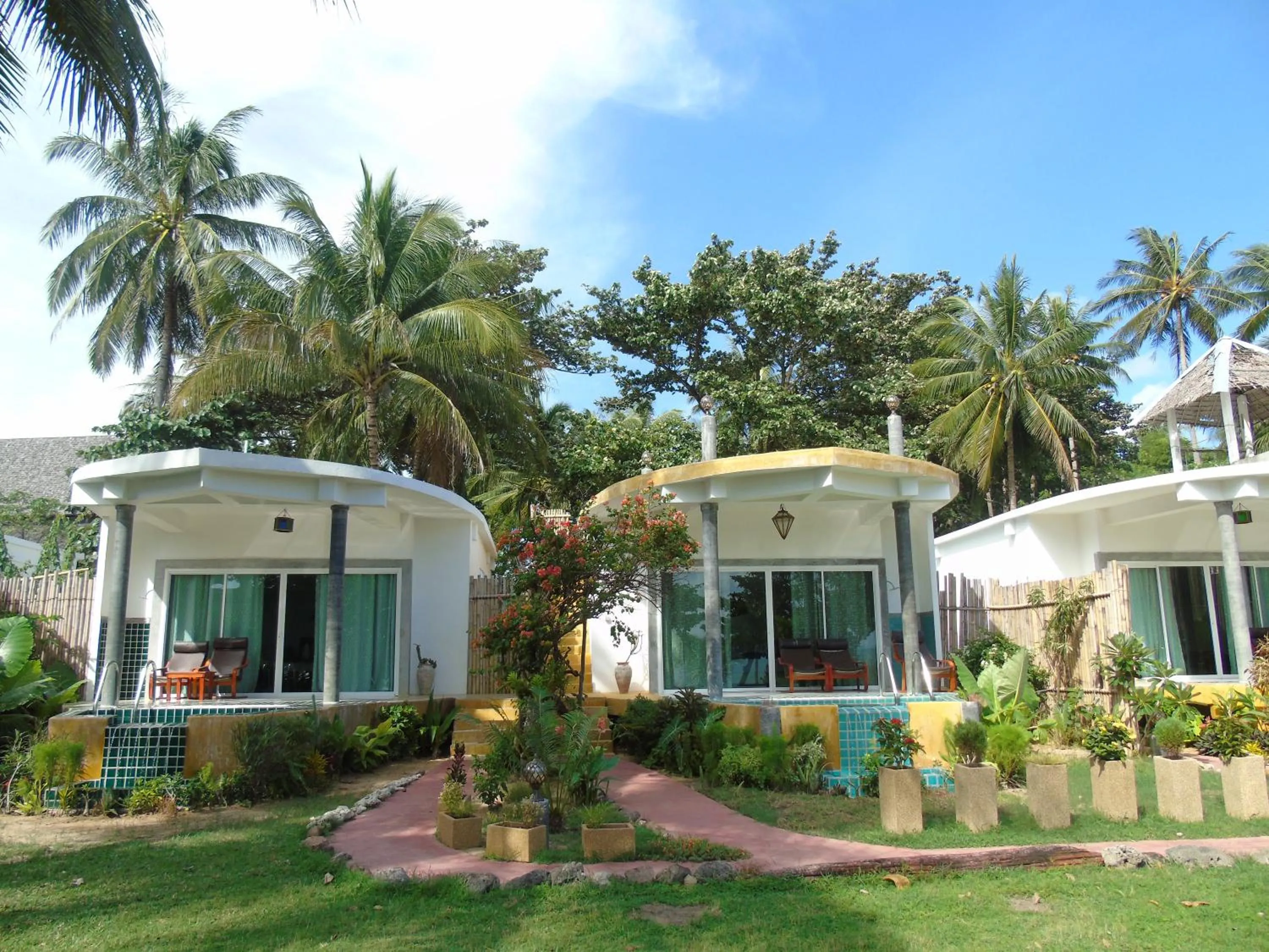 Property building in Yao Yai Beach Resort