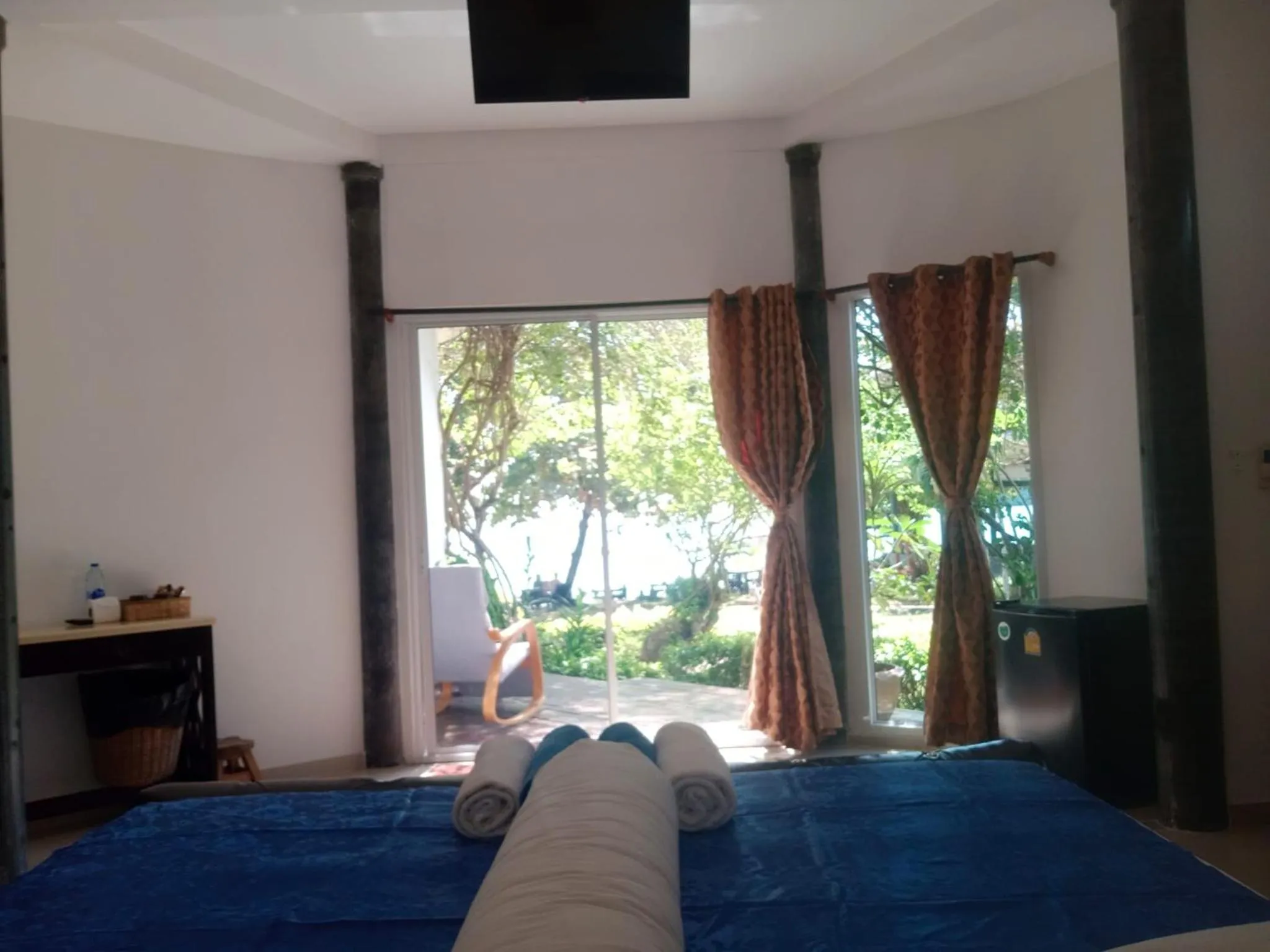 Bed in Yao Yai Beach Resort