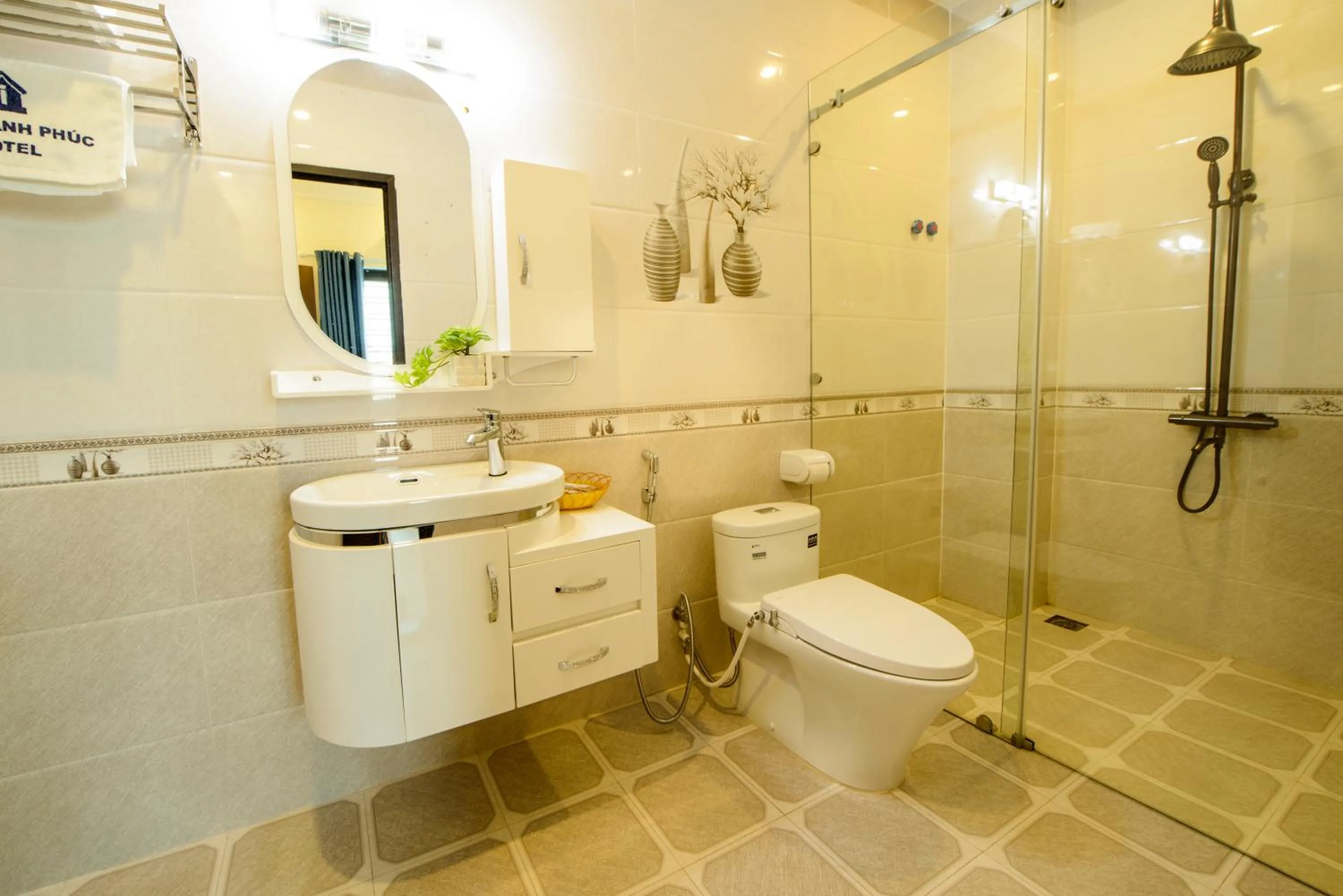 Shower in ĐẠI THÀNH PHÚC