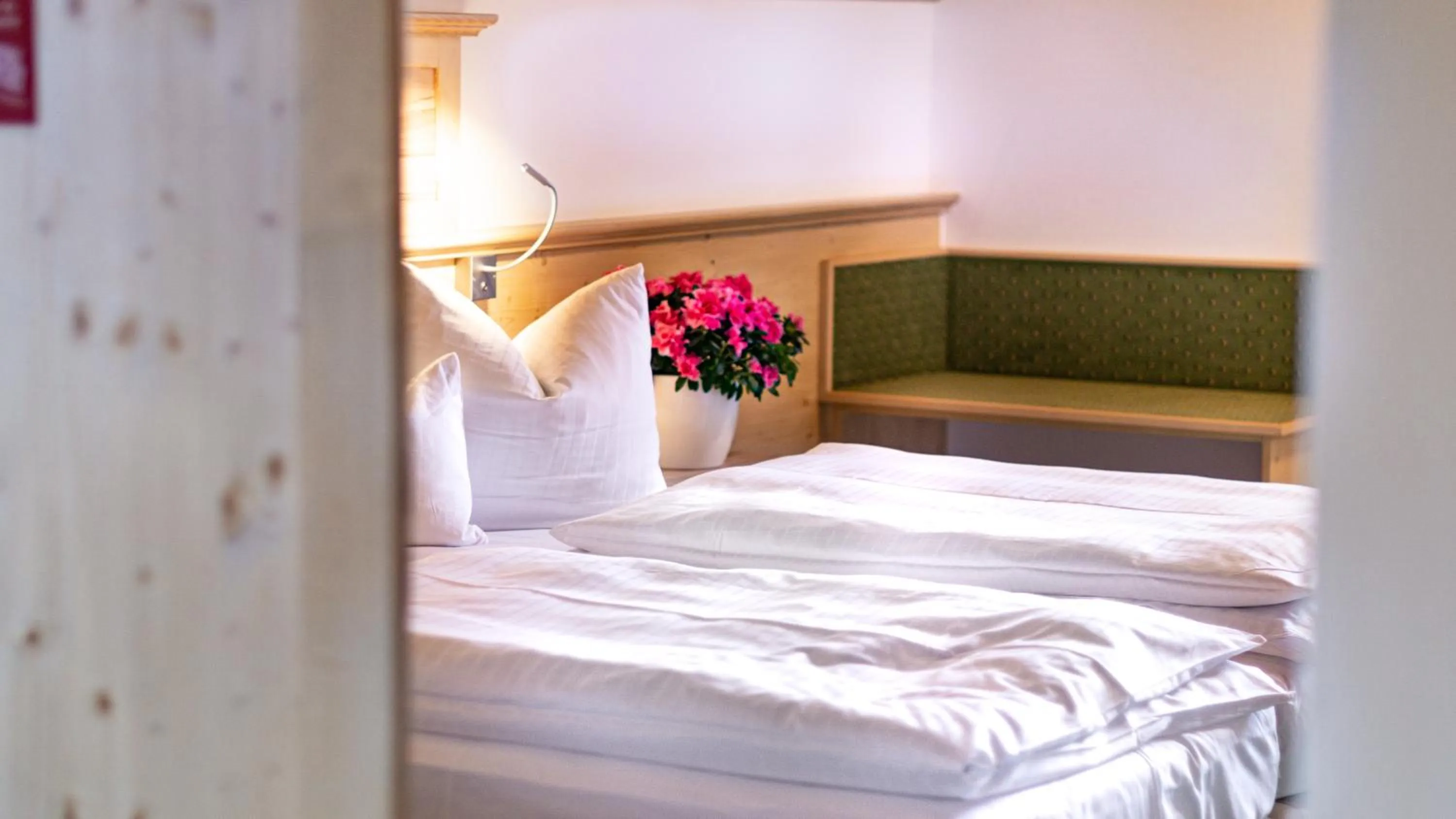 Bedroom, Bed in Glasl's Landhotel