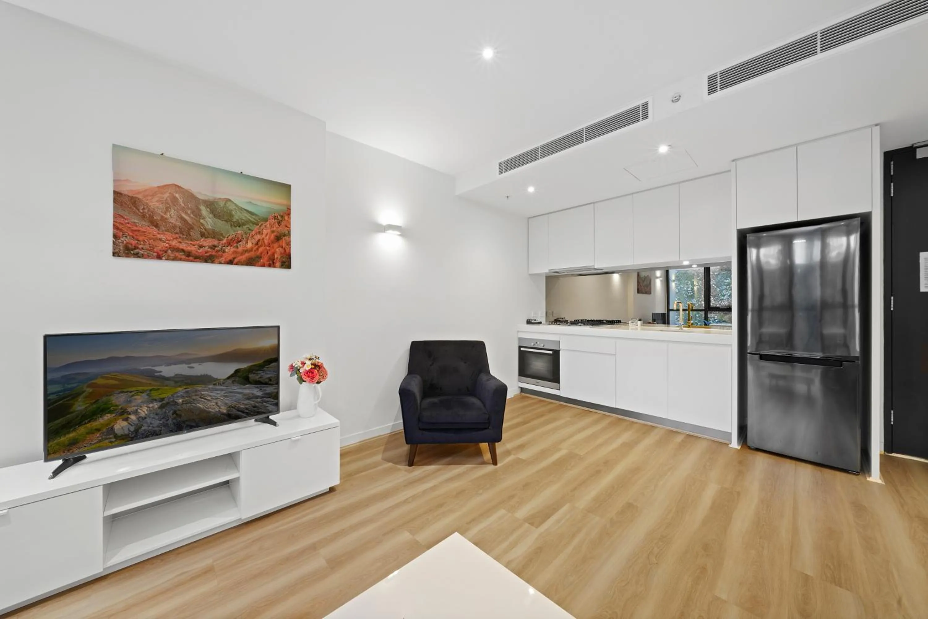 TV and multimedia in Flinders Street Apartments Melbourne CBD