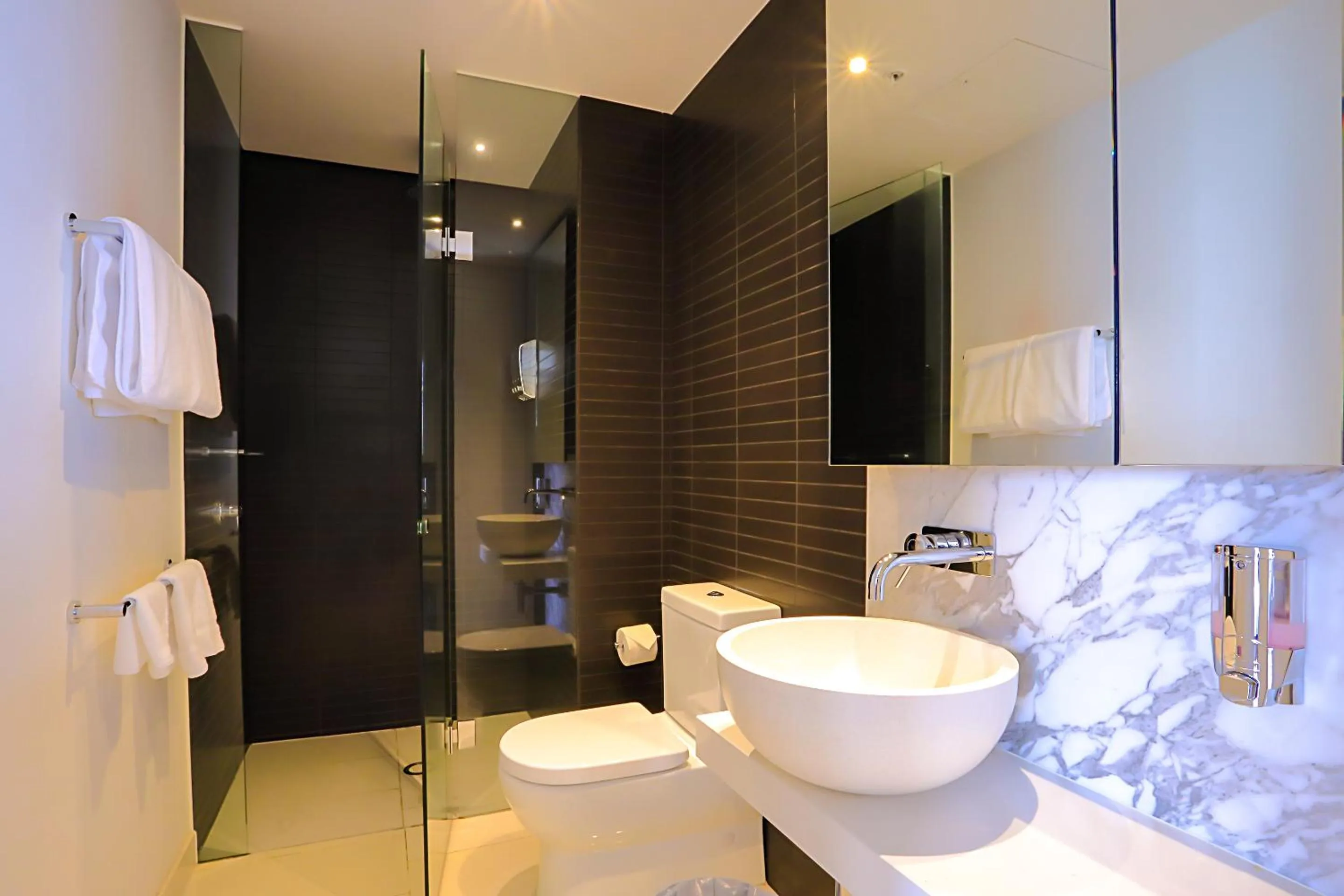 Bathroom in Flinders Street Apartments Melbourne CBD