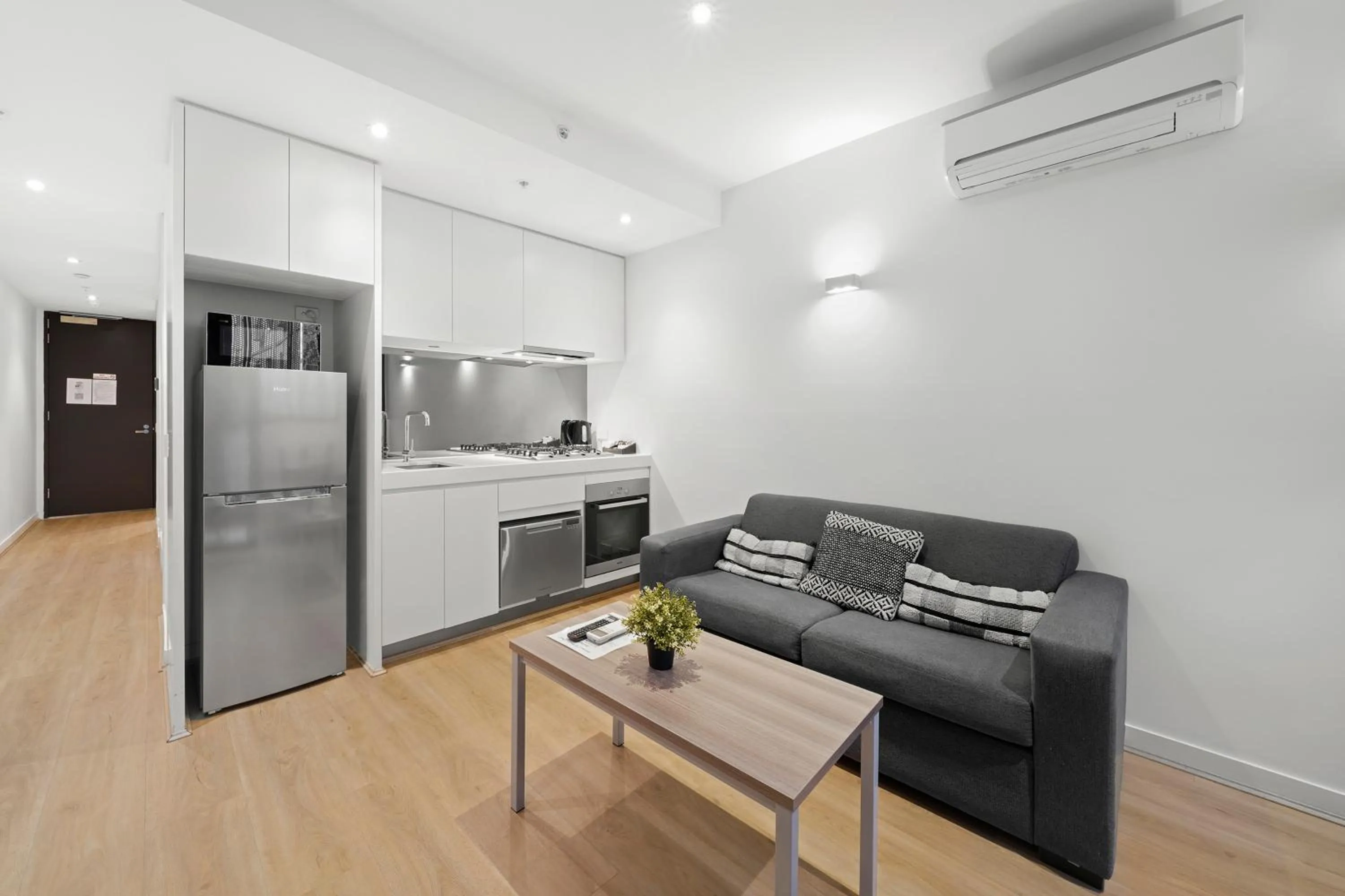 kitchen in Flinders Street Apartments Melbourne CBD