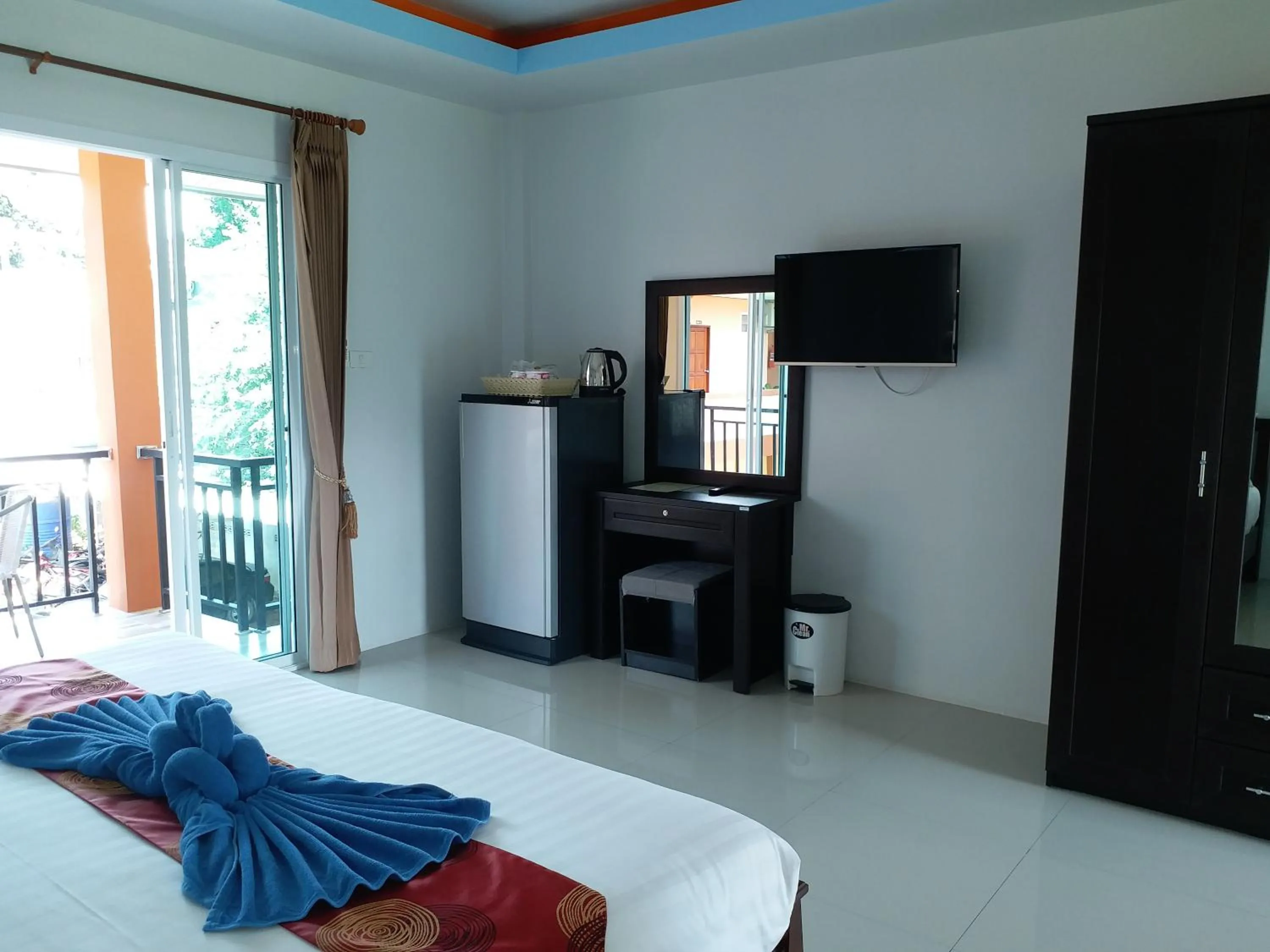 Bed in Tamarind Lanta Resort