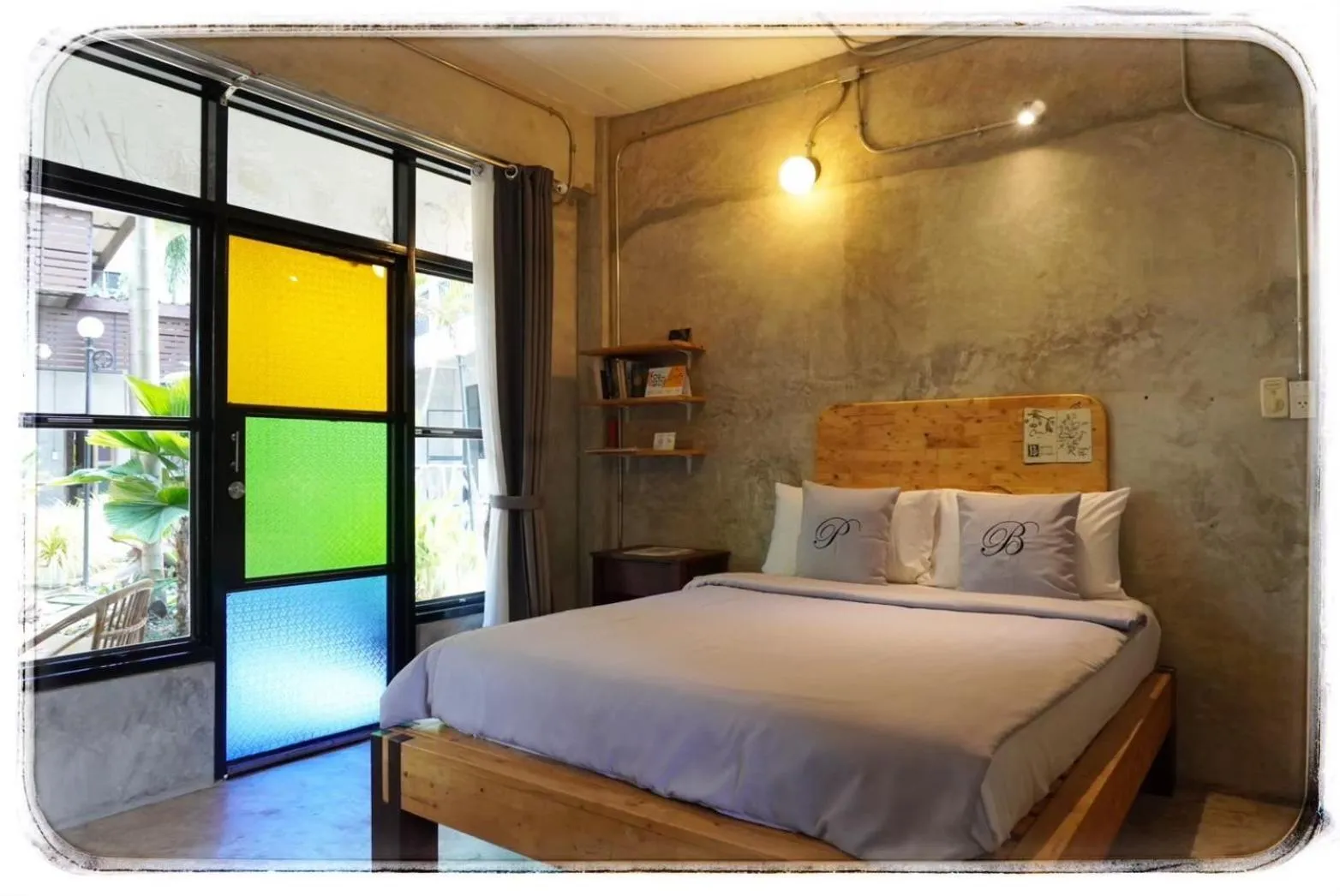 Bed in The Picturebook Guesthouse