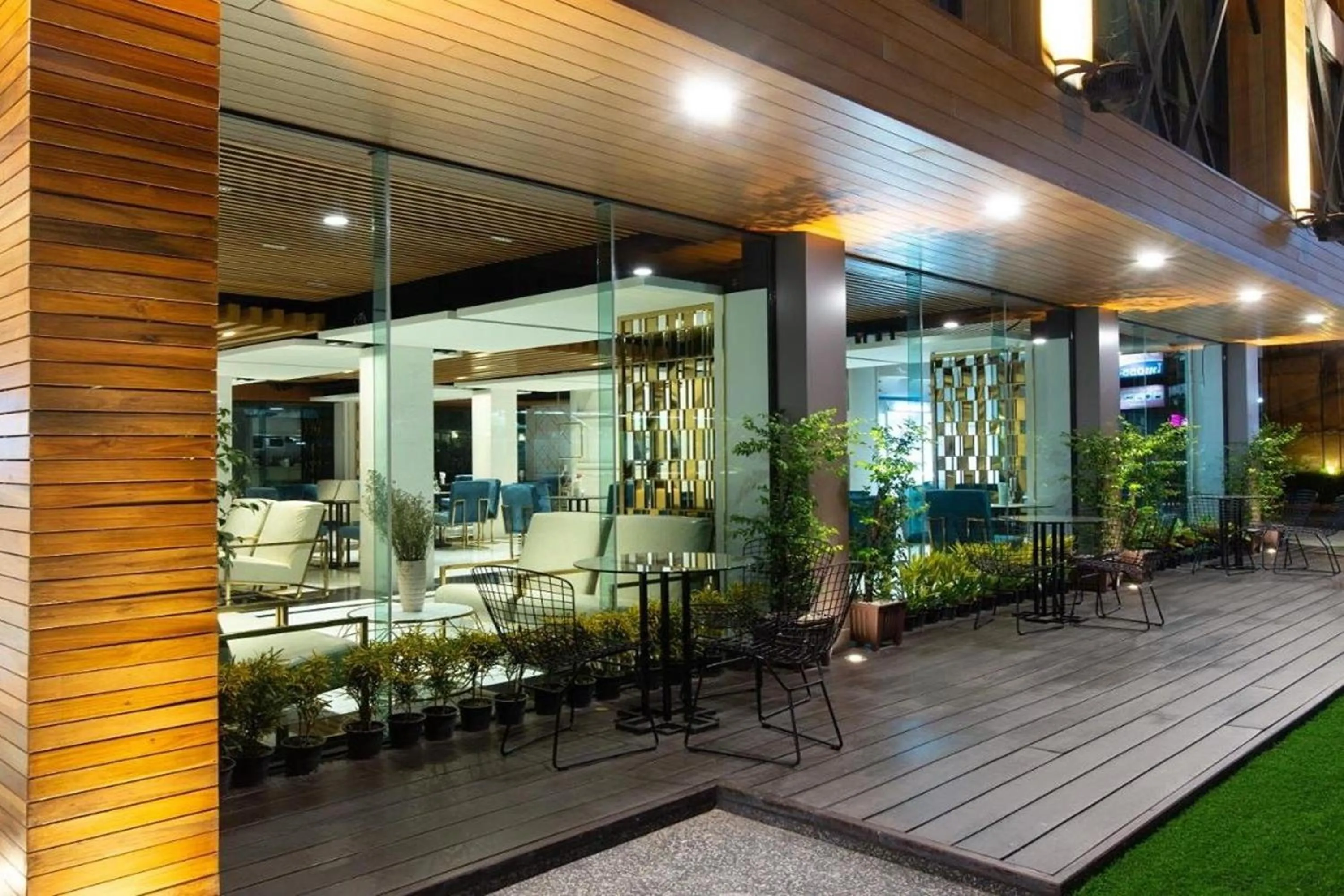 Property building in Holatel Hotel Phitsanulok