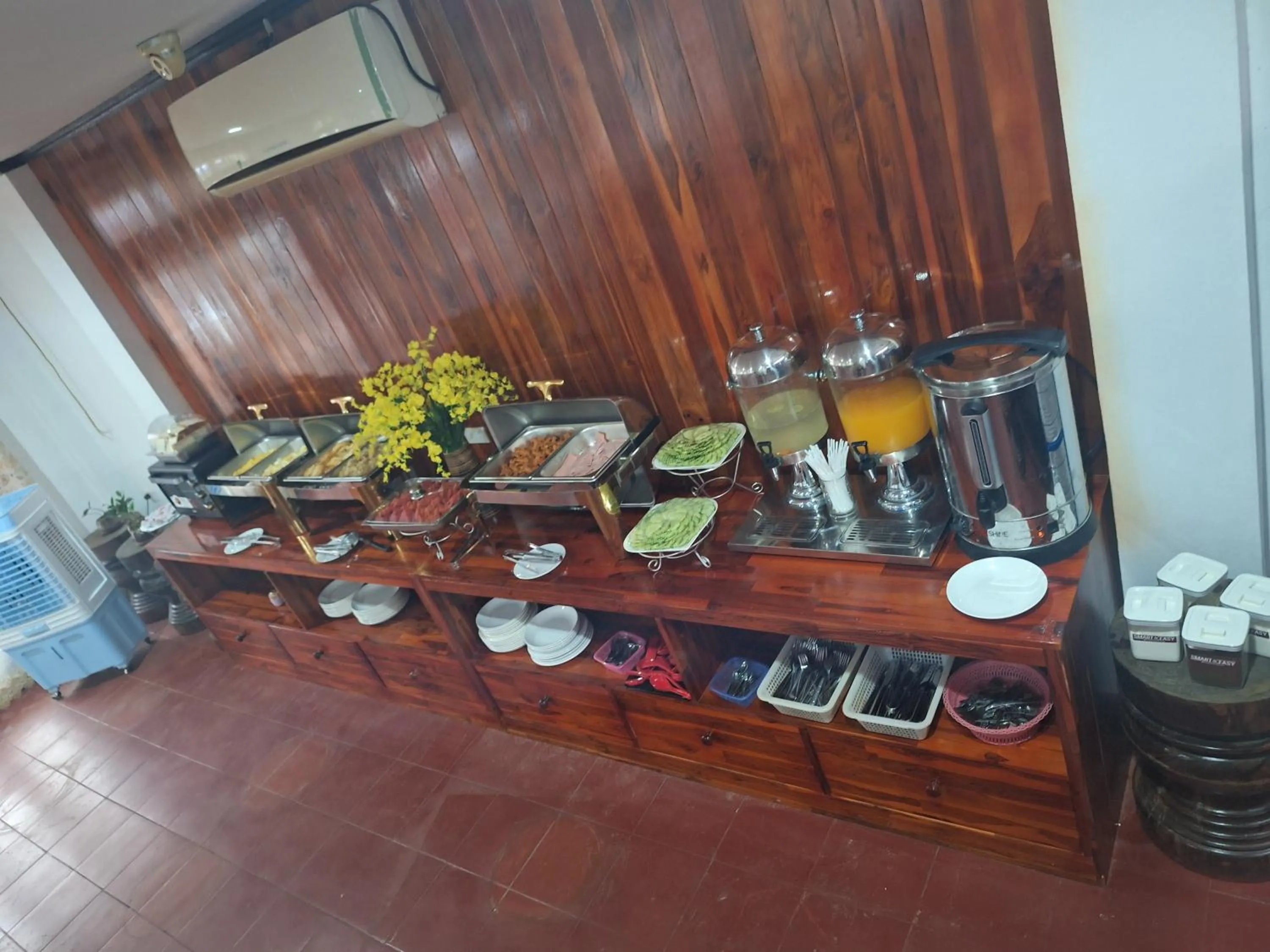 Coffee/tea facilities in Luang Prabang Pavilion Hotel & Travel