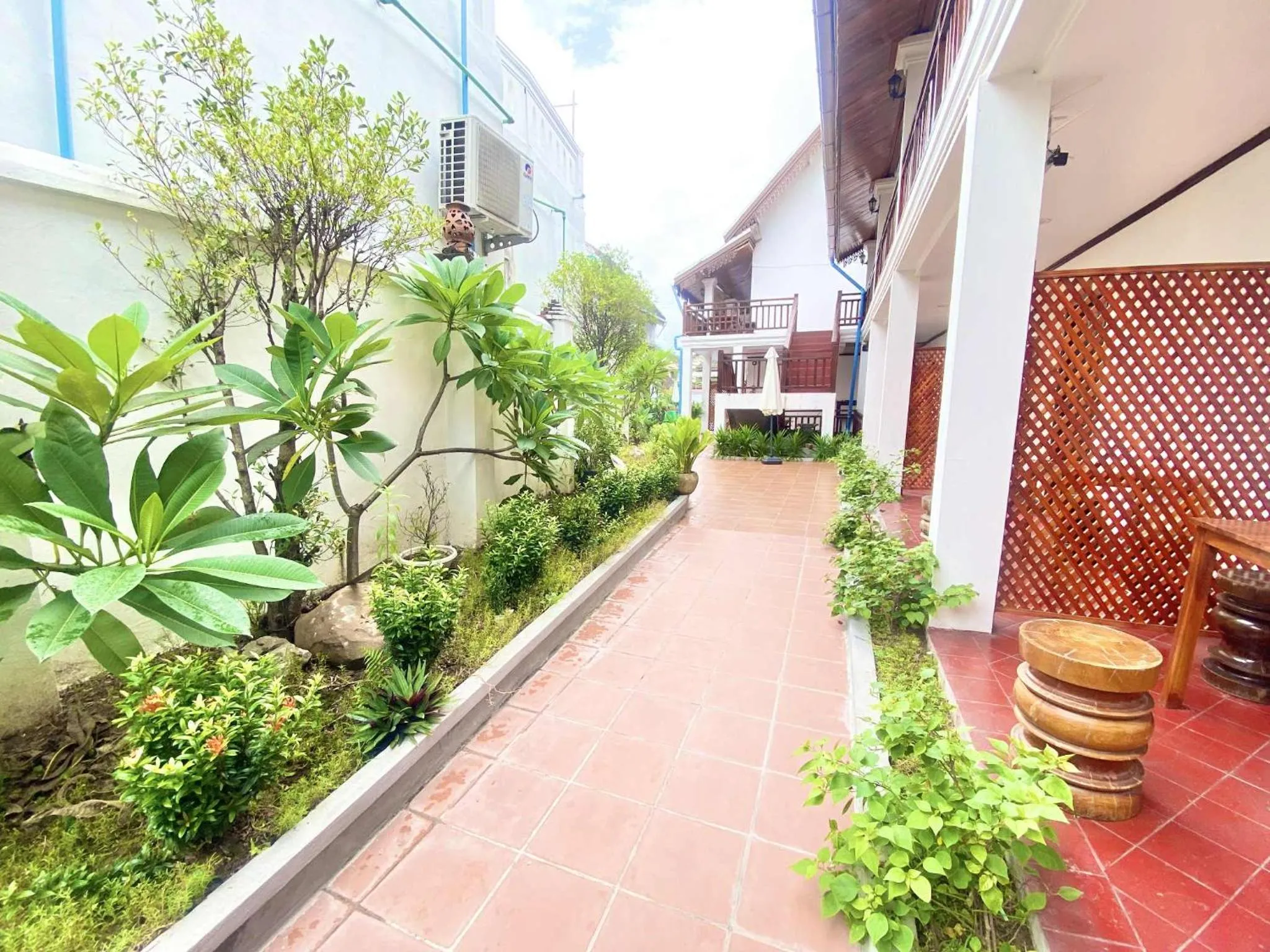 Luang Prabang Pavilion Hotel & Travel