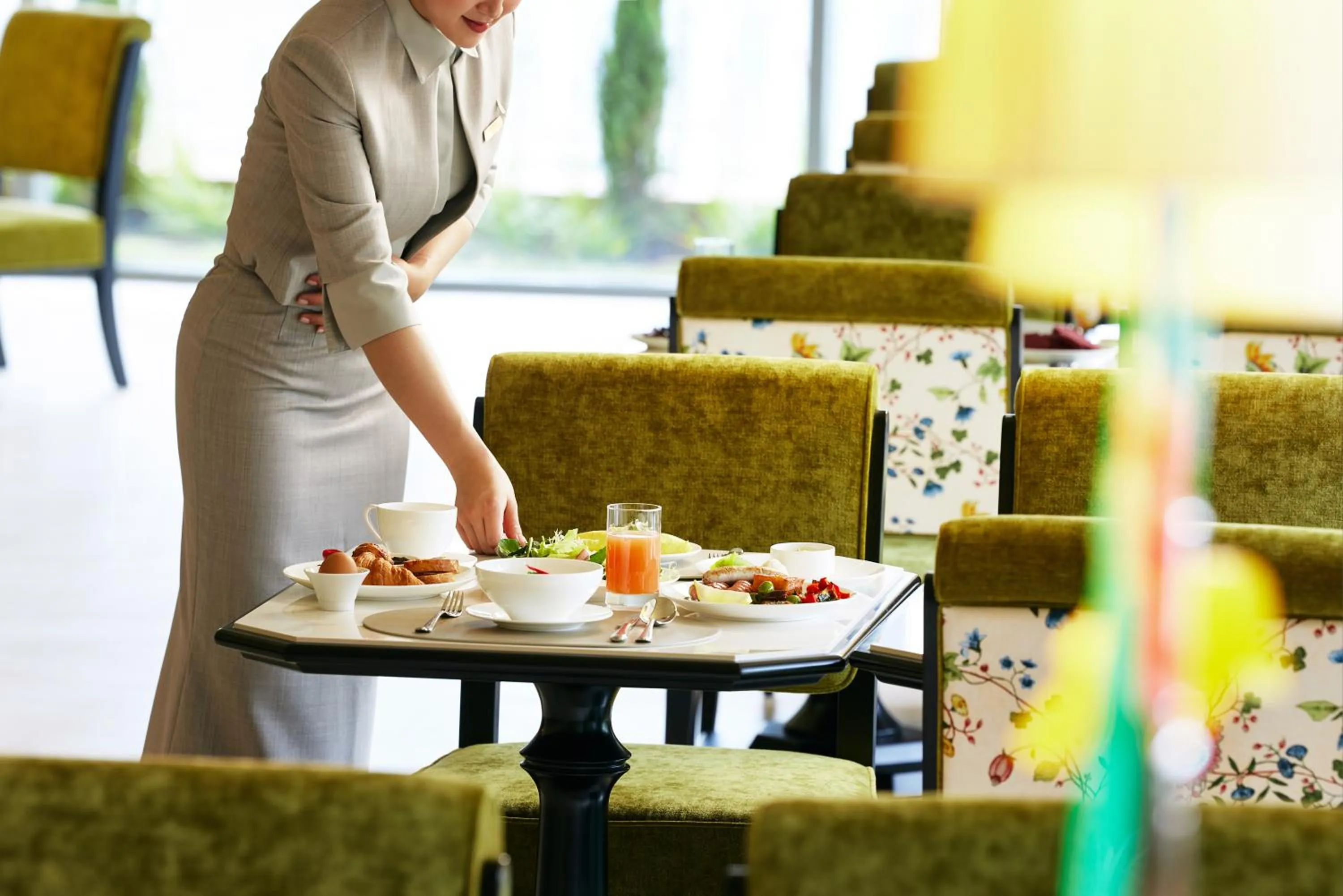 Restaurant/places to eat in L'Escape Hotel