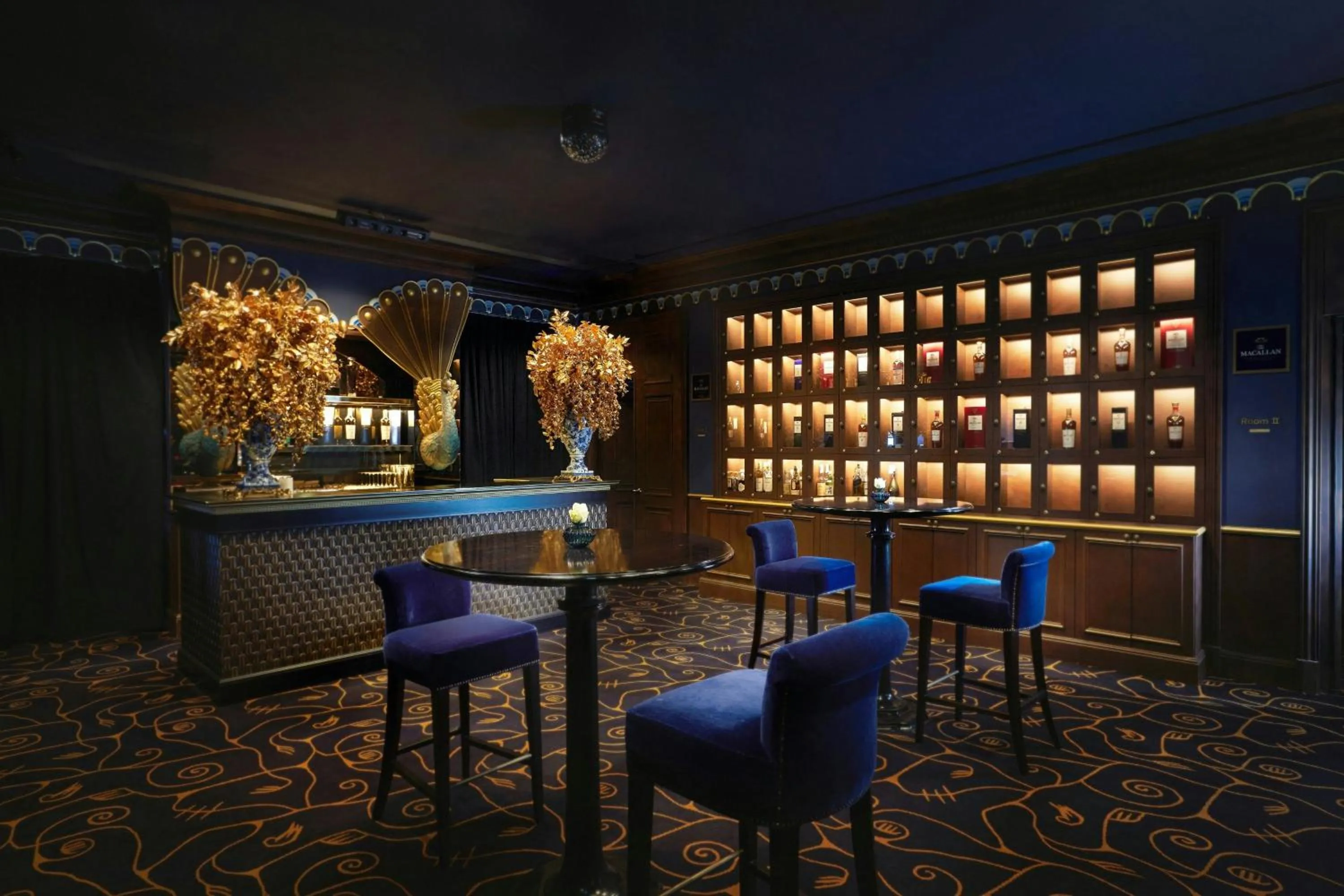 Lounge or bar in L’Escape, a Luxury Collection Hotel, Seoul Myeongdong