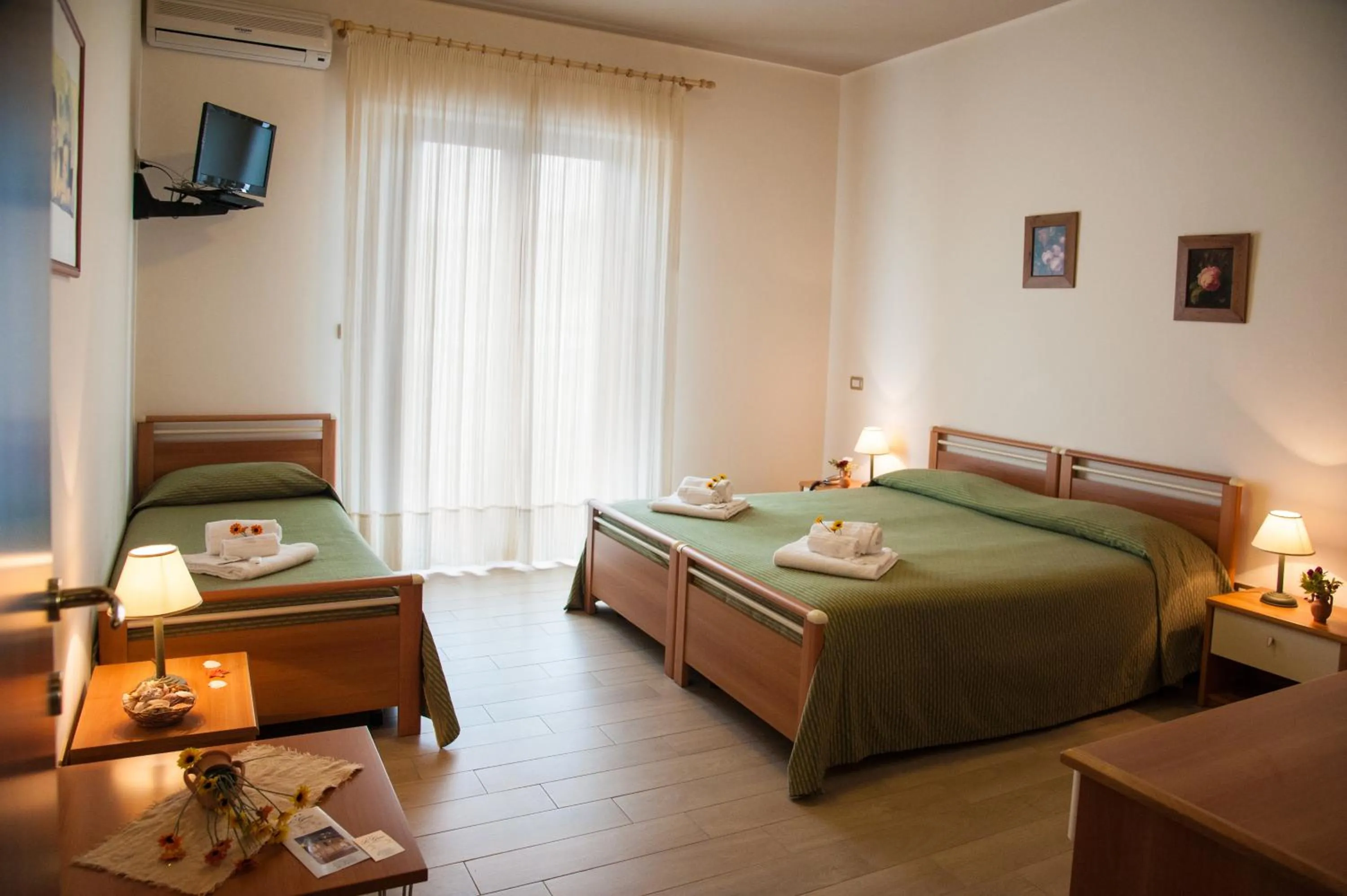 Photo of the whole room, Bed in Le Giare B&B