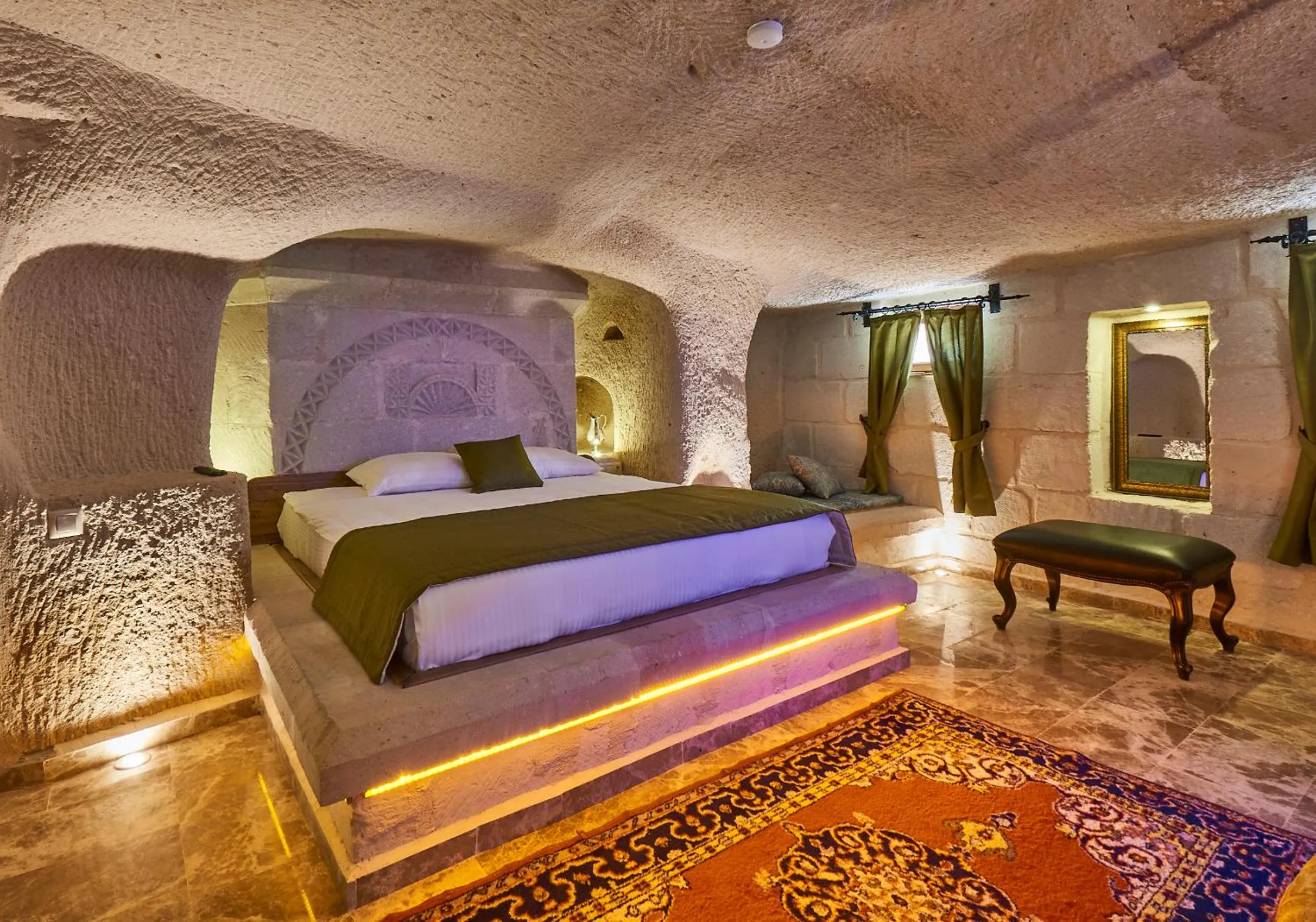 Bed in Wings Cappadocia