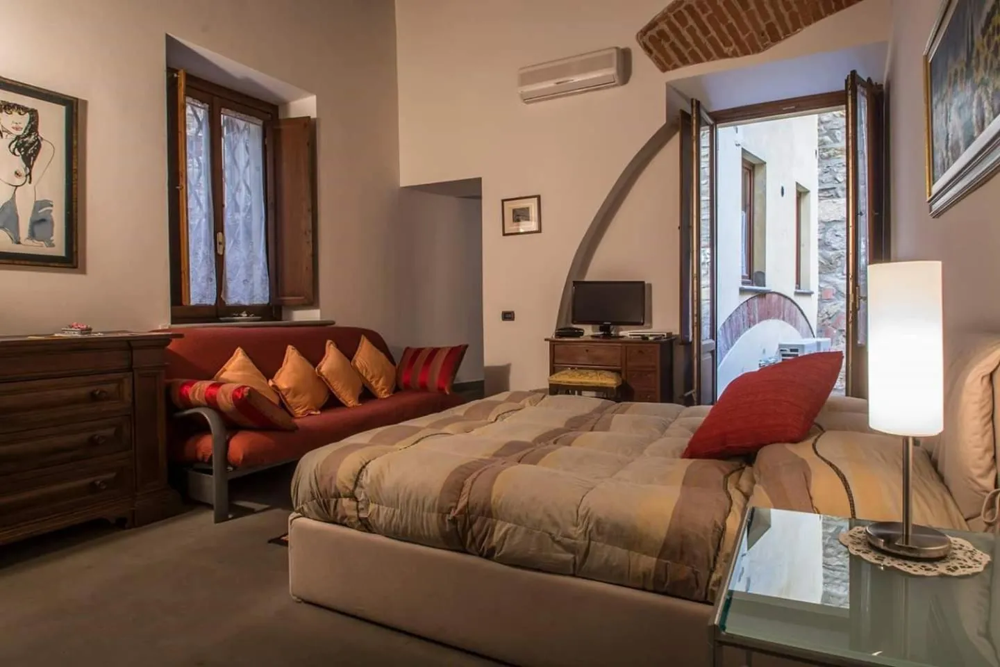 Photo of the whole room, Bed in La Corte Del Re Suite & Rooms Arezzo