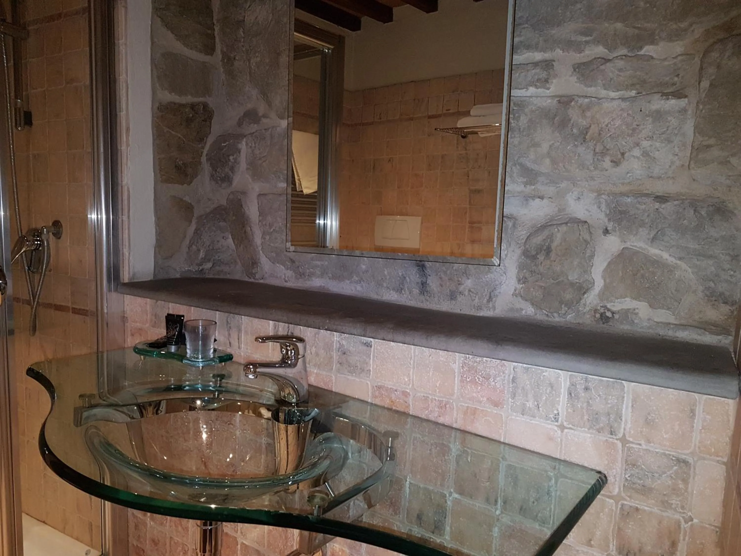 Bathroom in La Corte Del Re Suite & Rooms Arezzo