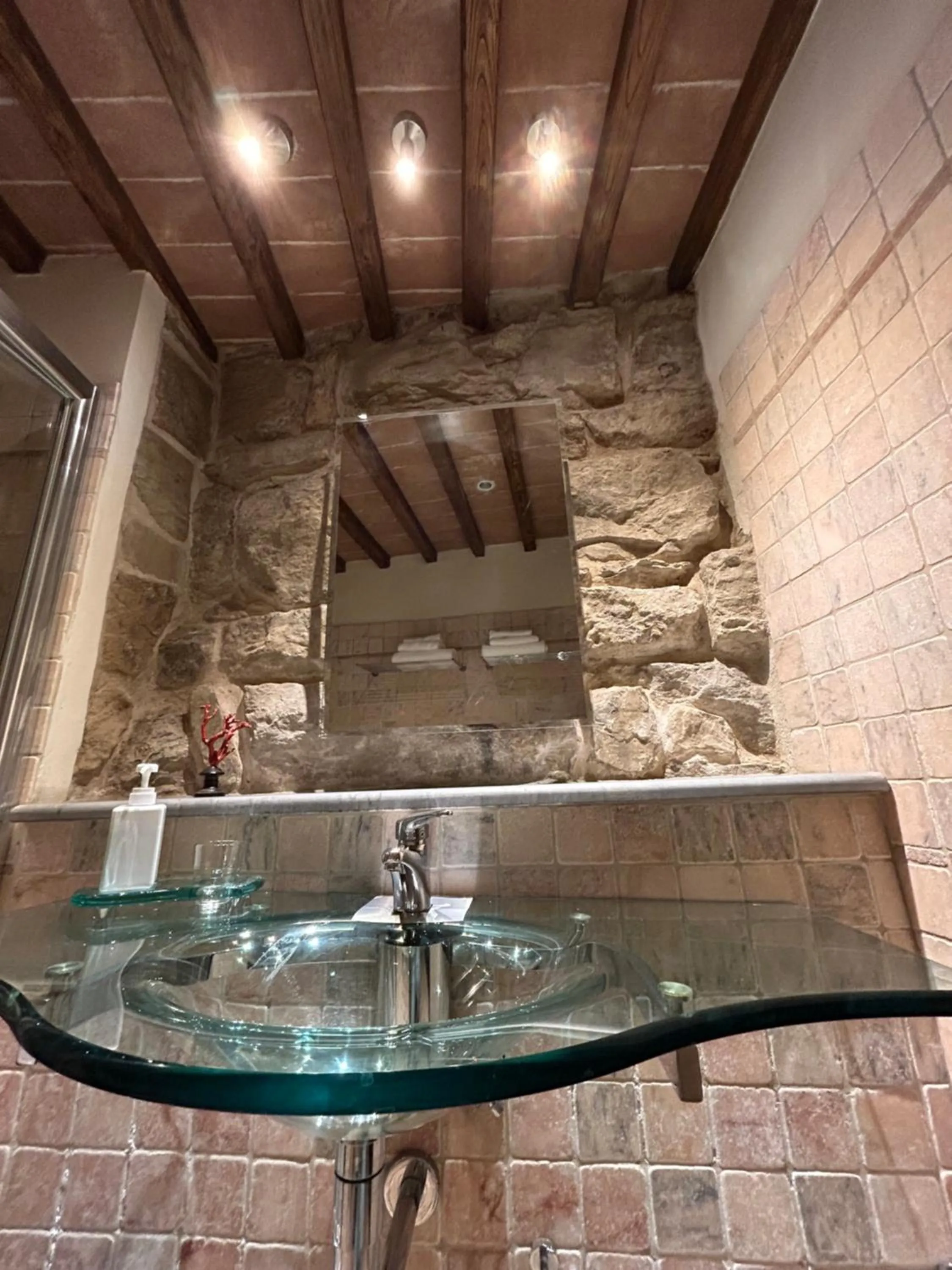 Bathroom in La Corte Del Re Suite & Rooms Arezzo